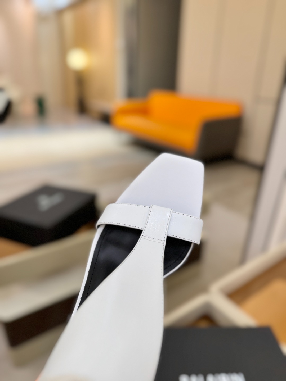 巴尔曼 走秀恨天高水台凉鞋。ʚ😊ɞ 品牌巴尔曼𝘽𝙖𝙡𝙢𝙖𝙞𝙣由法国时装设计师𝙥𝙞𝙚𝙧𝙧𝙚 𝘽𝙖𝙡𝙢𝙖𝙞𝙣