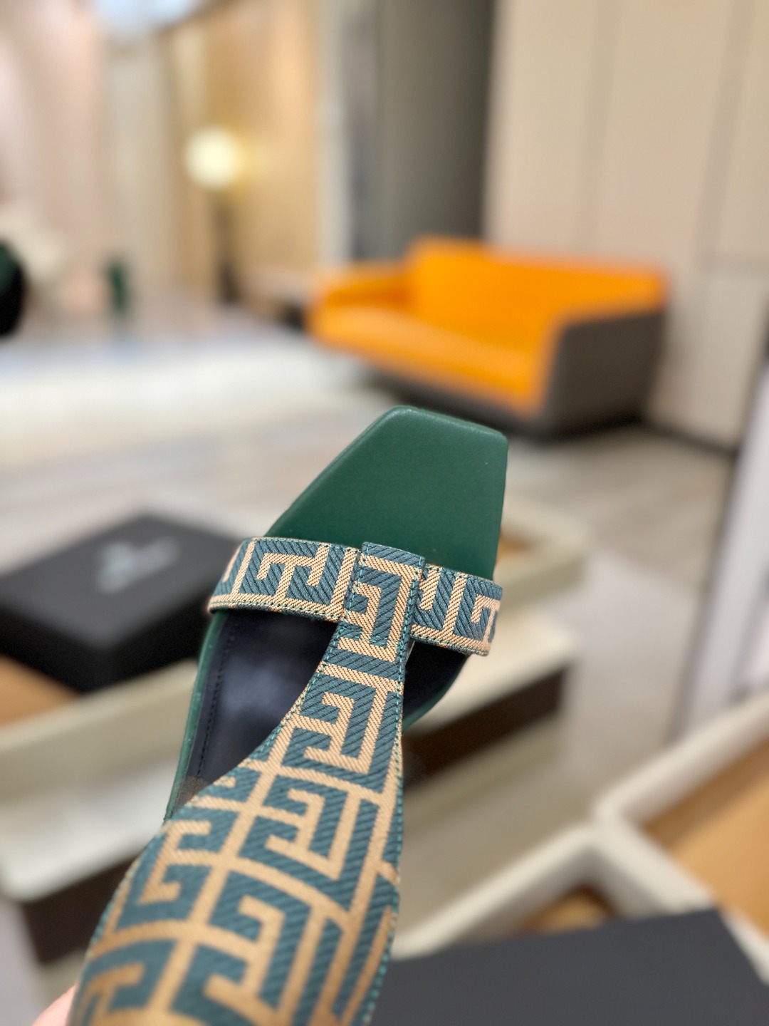 巴尔曼 走秀恨天高水台凉鞋。ʚ😊ɞ 品牌巴尔曼𝘽𝙖𝙡𝙢𝙖𝙞𝙣由法国时装设计师𝙥𝙞𝙚𝙧𝙧𝙚 𝘽𝙖𝙡𝙢𝙖𝙞𝙣