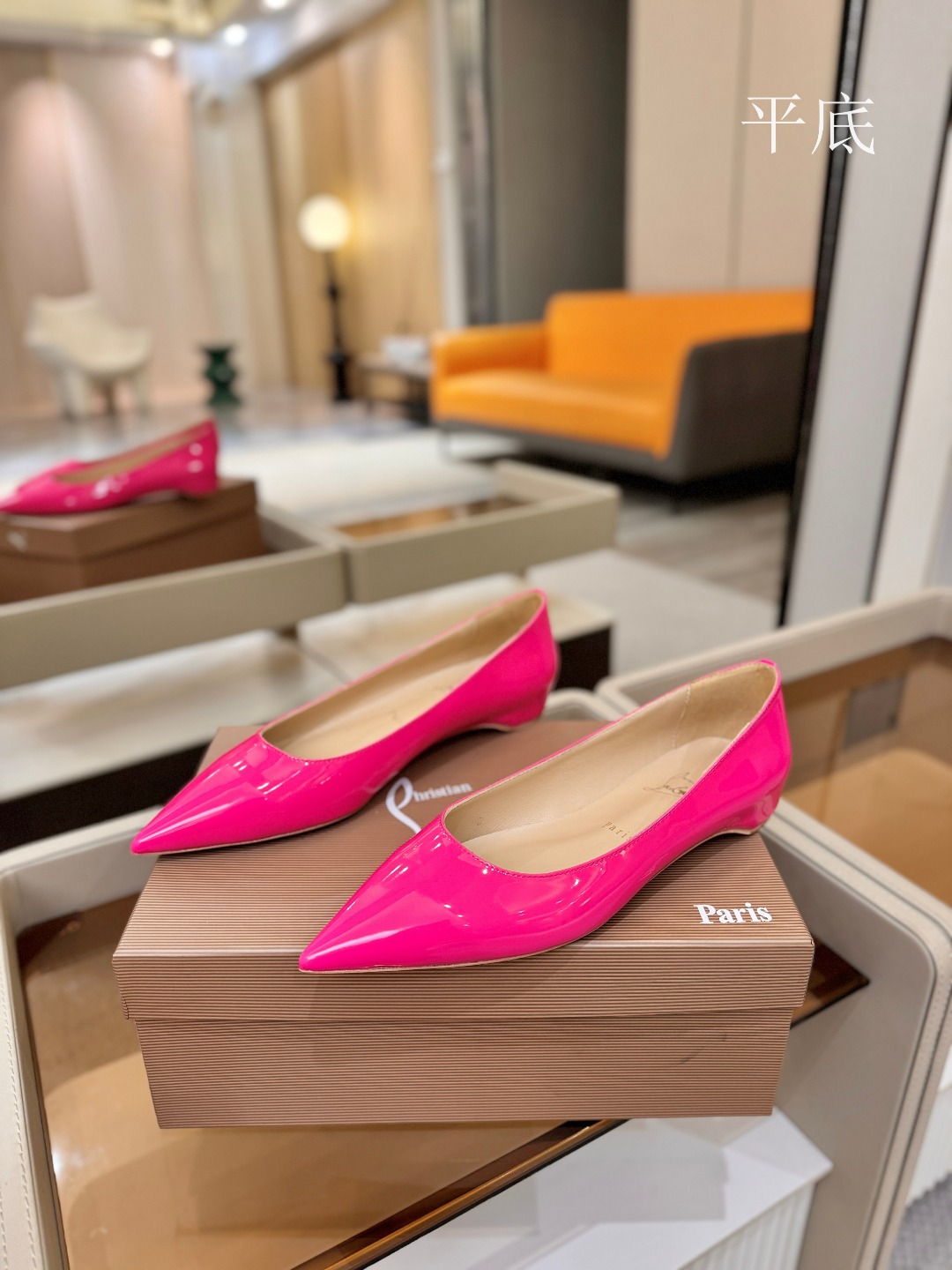 漆皮 单鞋（经典款）质感立体穿出时尚芭莎的气质优质皮里更加柔软透气，无敌瘦腿，穿上立马拉升腿的长度～涵深