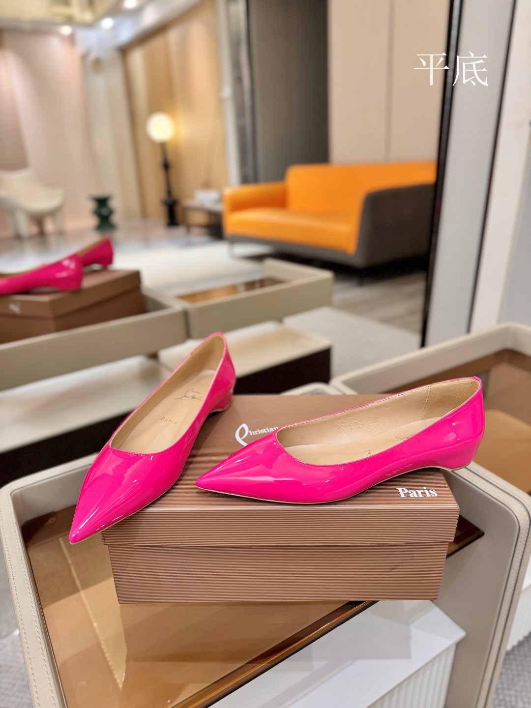 漆皮 单鞋（经典款）质感立体穿出时尚芭莎的气质优质皮里更加柔软透气，无敌瘦腿，穿上立马拉升腿的长度～涵深