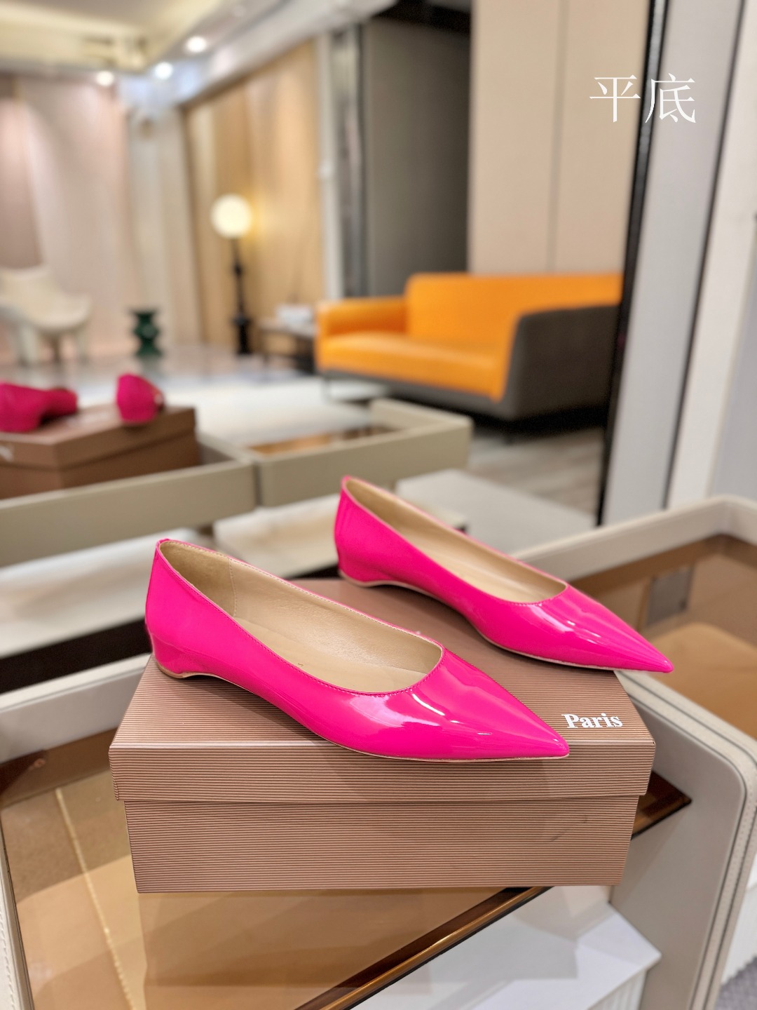 漆皮 单鞋（经典款）质感立体穿出时尚芭莎的气质优质皮里更加柔软透气，无敌瘦腿，穿上立马拉升腿的长度～涵深