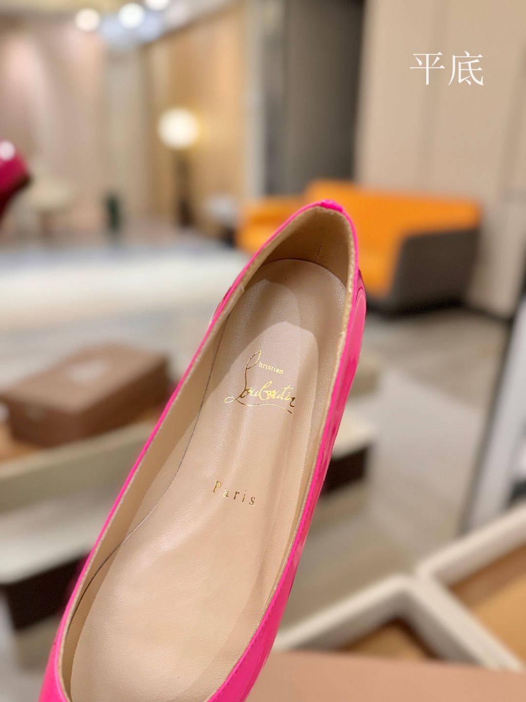 漆皮 单鞋（经典款）质感立体穿出时尚芭莎的气质优质皮里更加柔软透气，无敌瘦腿，穿上立马拉升腿的长度～涵深