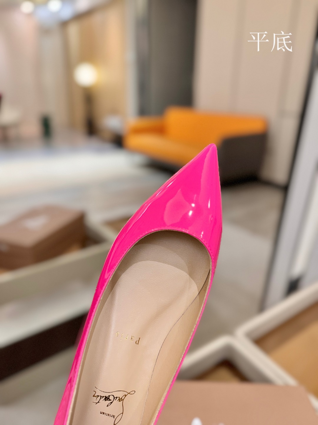 漆皮 单鞋（经典款）质感立体穿出时尚芭莎的气质优质皮里更加柔软透气，无敌瘦腿，穿上立马拉升腿的长度～涵深