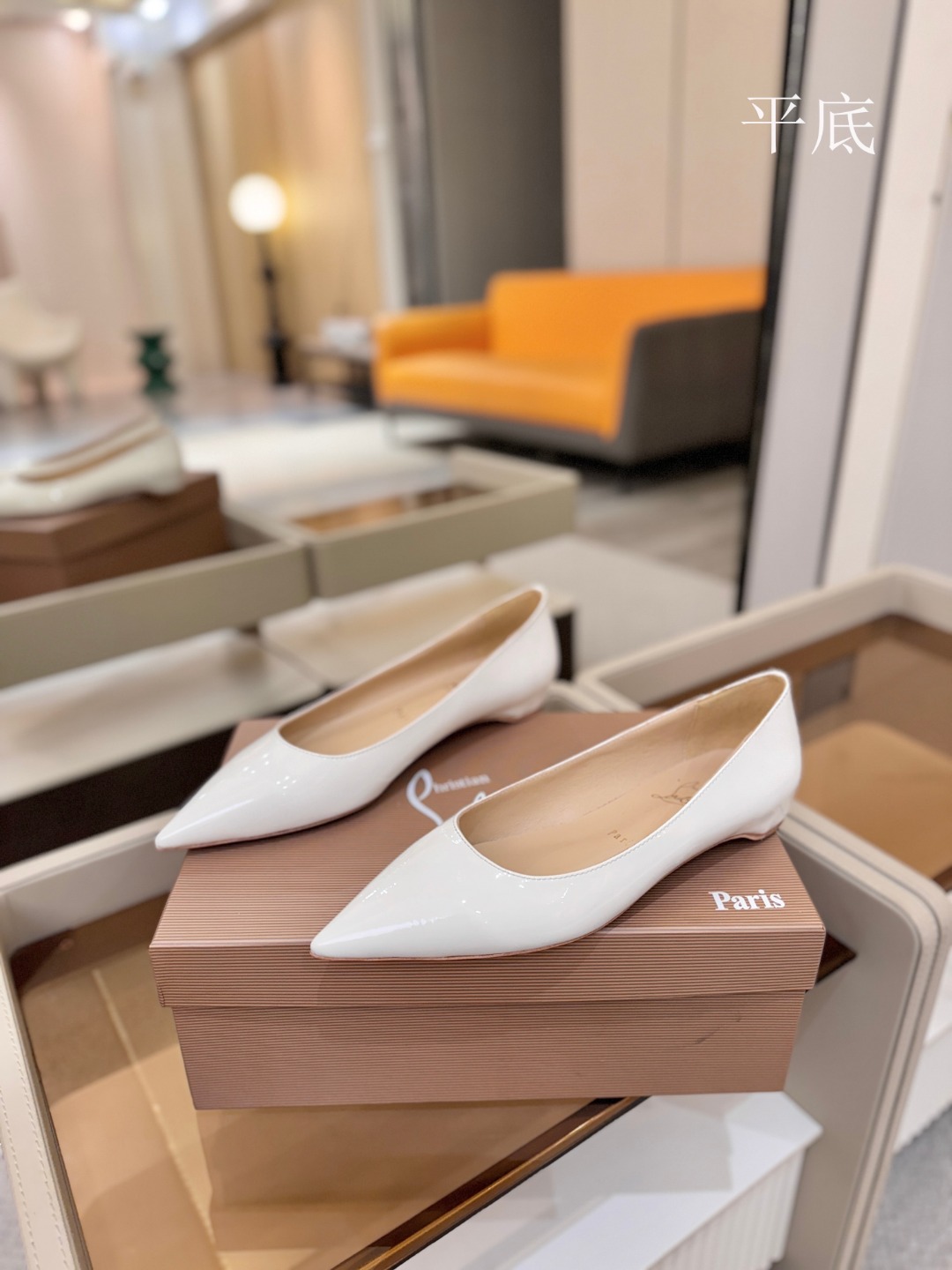 漆皮 单鞋（经典款）质感立体穿出时尚芭莎的气质优质皮里更加柔软透气，无敌瘦腿，穿上立马拉升腿的长度～涵深