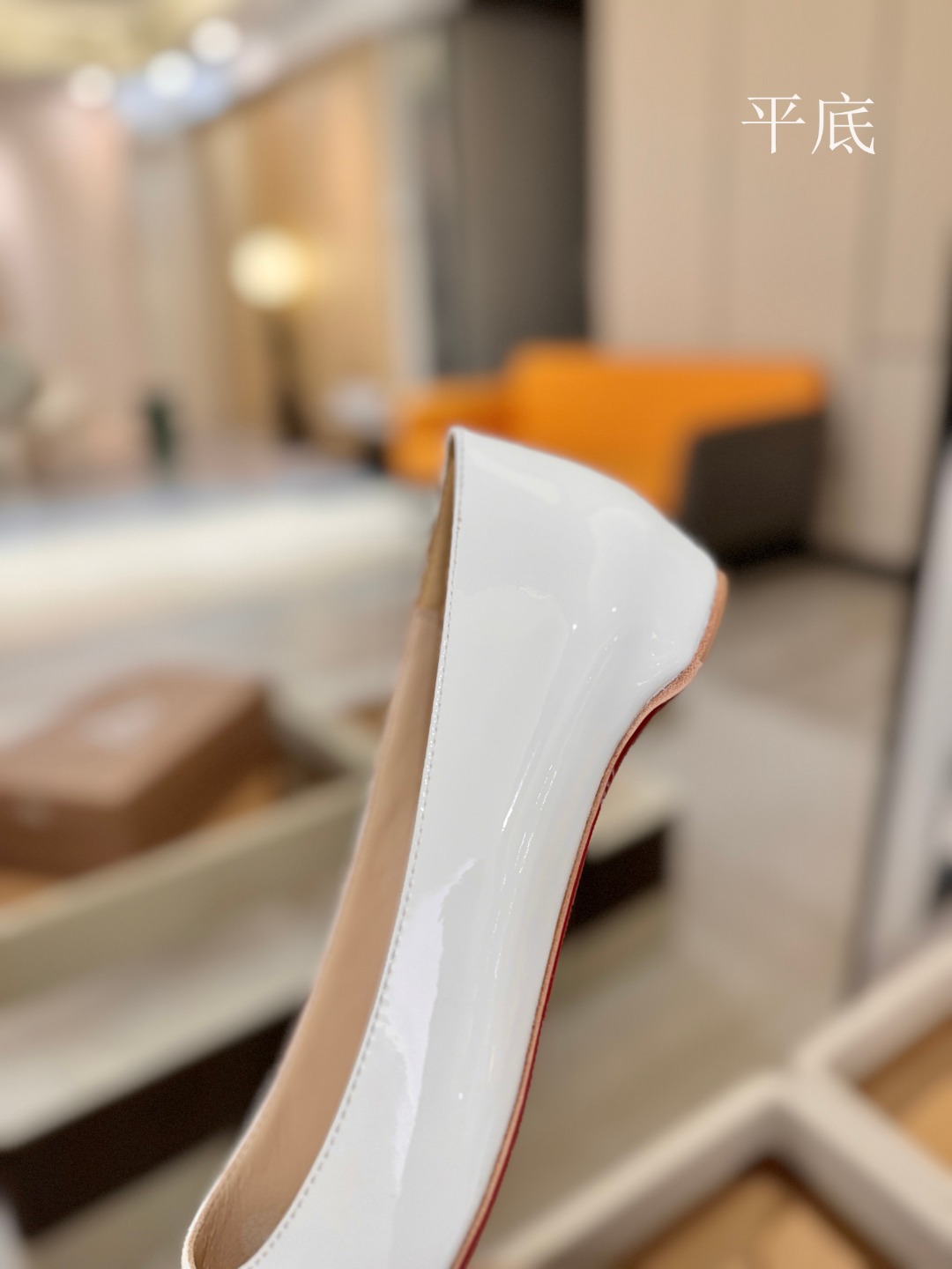 漆皮 单鞋（经典款）质感立体穿出时尚芭莎的气质优质皮里更加柔软透气，无敌瘦腿，穿上立马拉升腿的长度～涵深