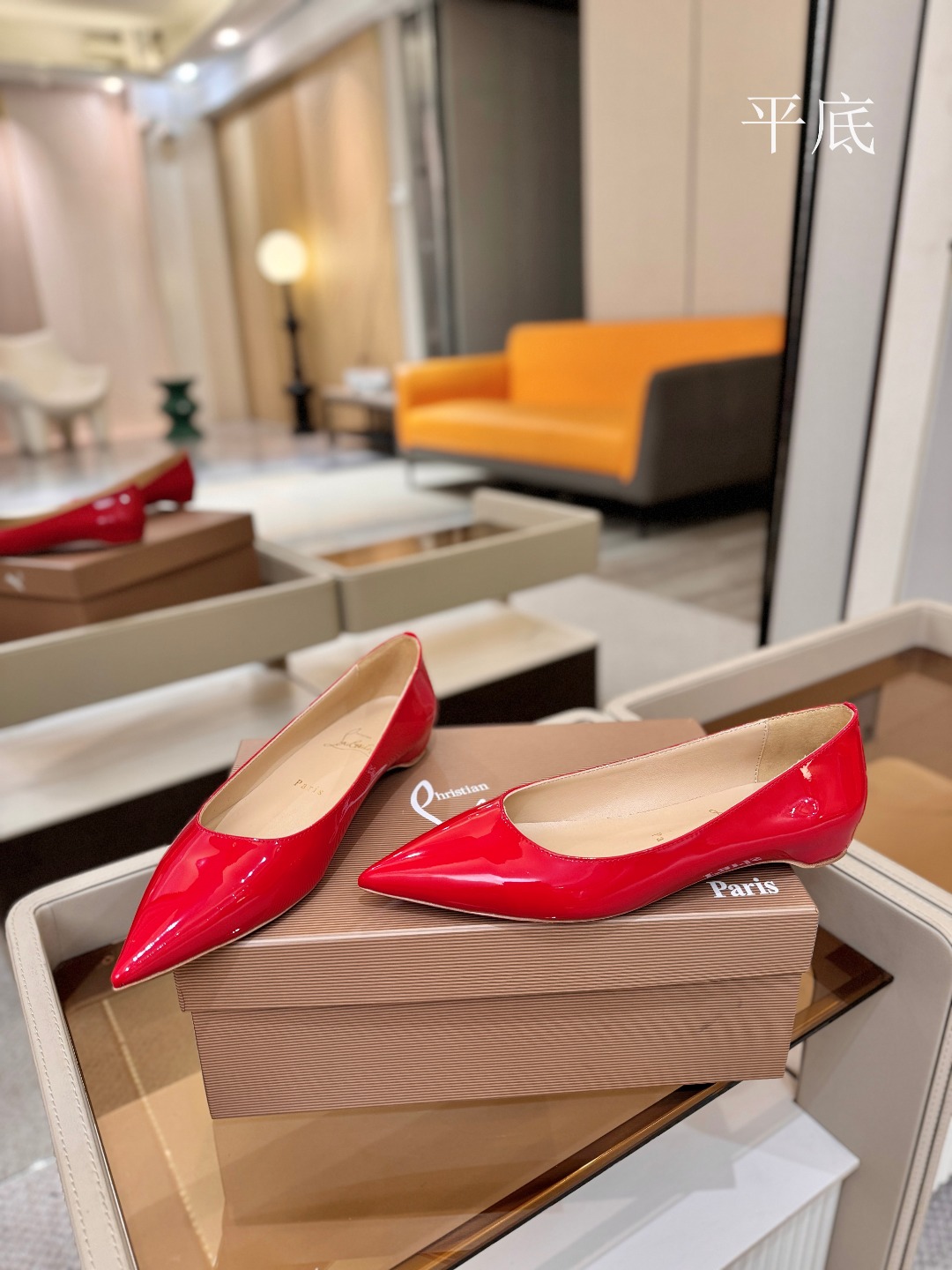 漆皮 单鞋（经典款）质感立体穿出时尚芭莎的气质优质皮里更加柔软透气，无敌瘦腿，穿上立马拉升腿的长度～涵深