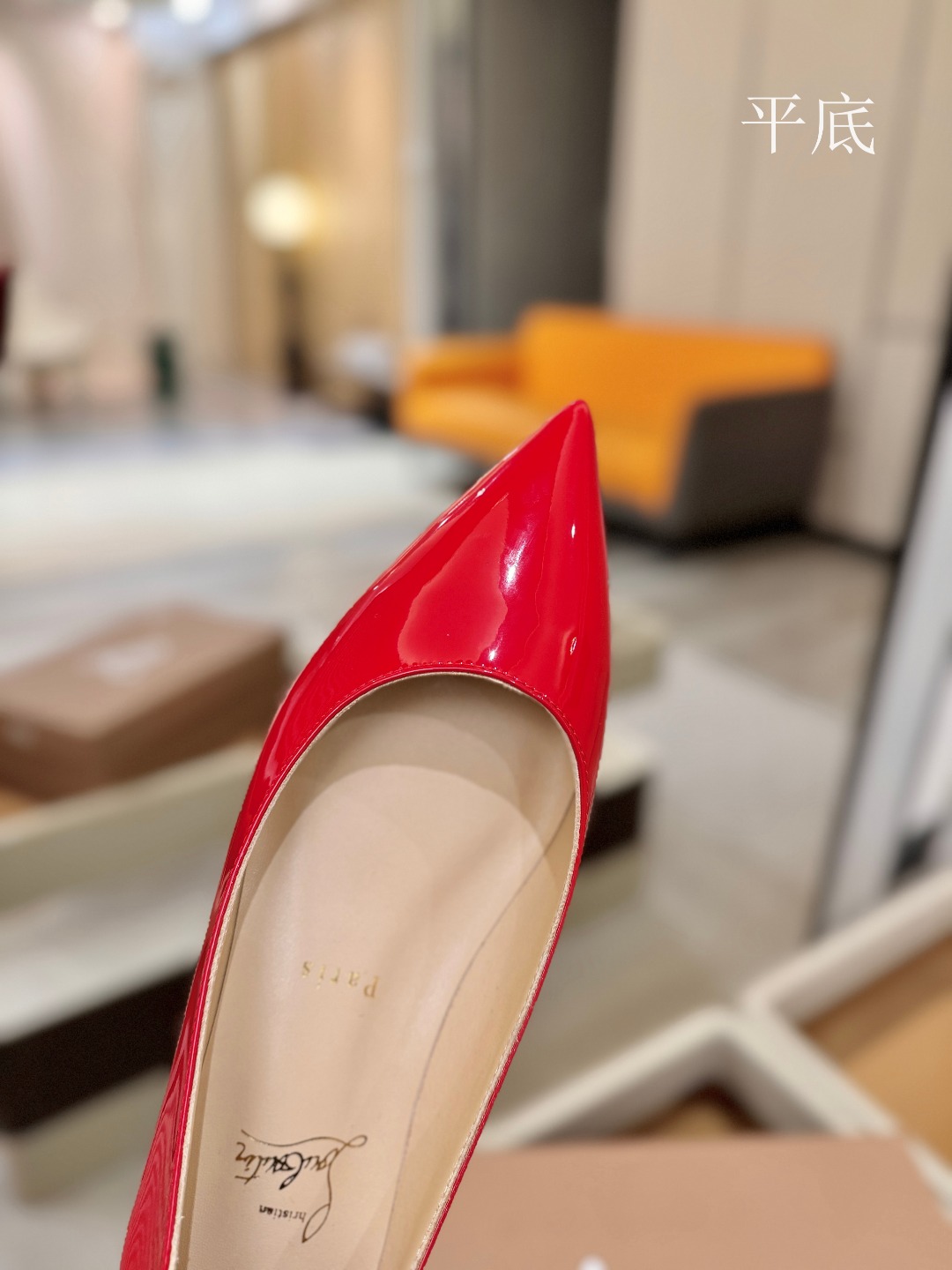 漆皮 单鞋（经典款）质感立体穿出时尚芭莎的气质优质皮里更加柔软透气，无敌瘦腿，穿上立马拉升腿的长度～涵深