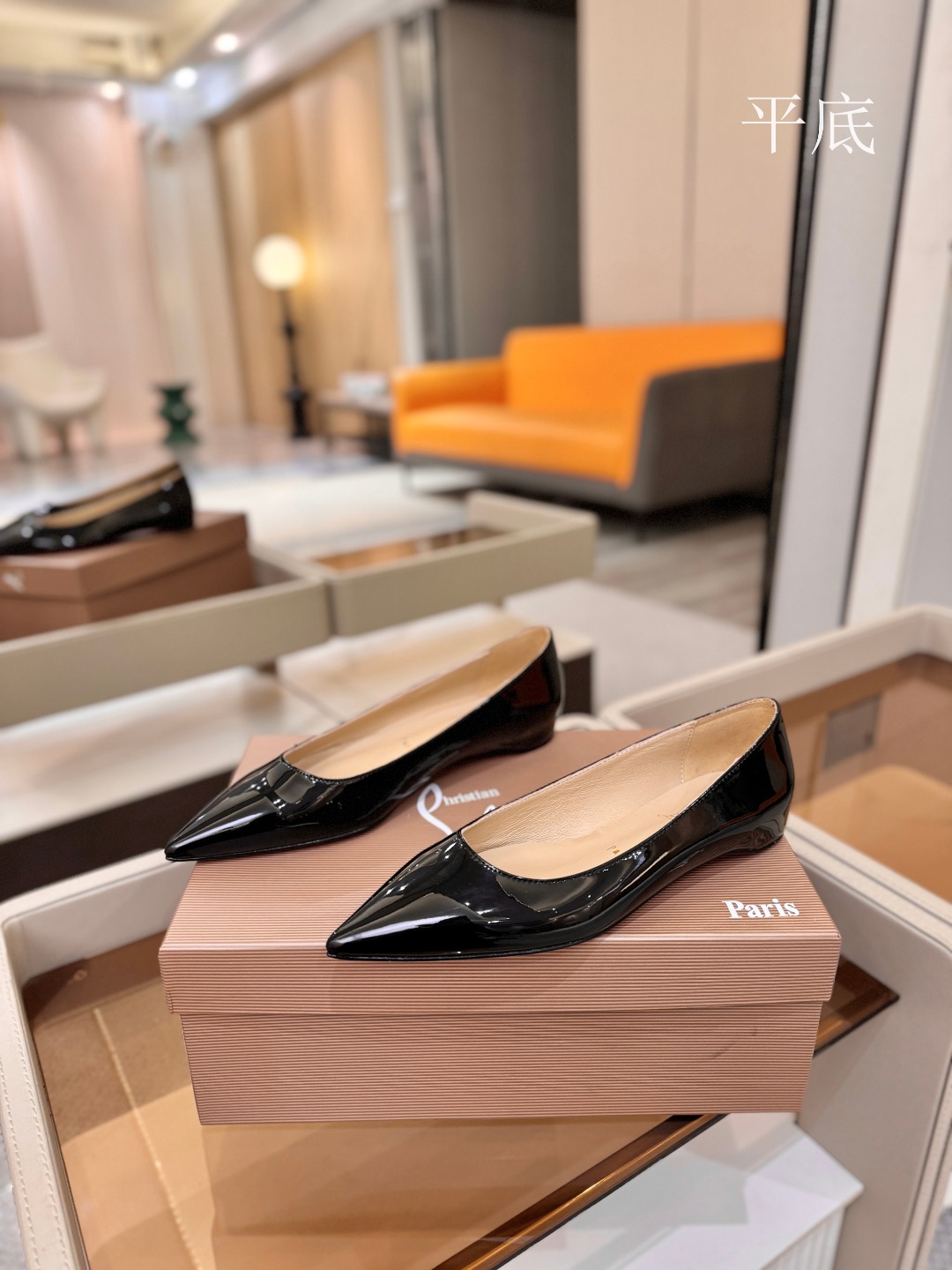 漆皮 单鞋（经典款）质感立体穿出时尚芭莎的气质优质皮里更加柔软透气，无敌瘦腿，穿上立马拉升腿的长度～涵深