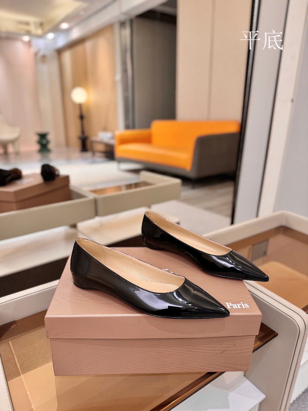 漆皮 单鞋（经典款）质感立体穿出时尚芭莎的气质优质皮里更加柔软透气，无敌瘦腿，穿上立马拉升腿的长度～涵深