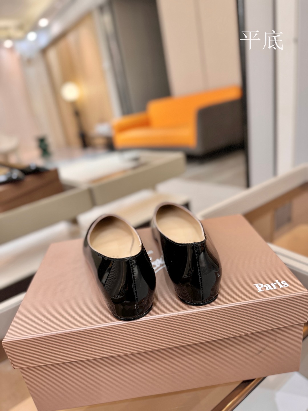 漆皮 单鞋（经典款）质感立体穿出时尚芭莎的气质优质皮里更加柔软透气，无敌瘦腿，穿上立马拉升腿的长度～涵深