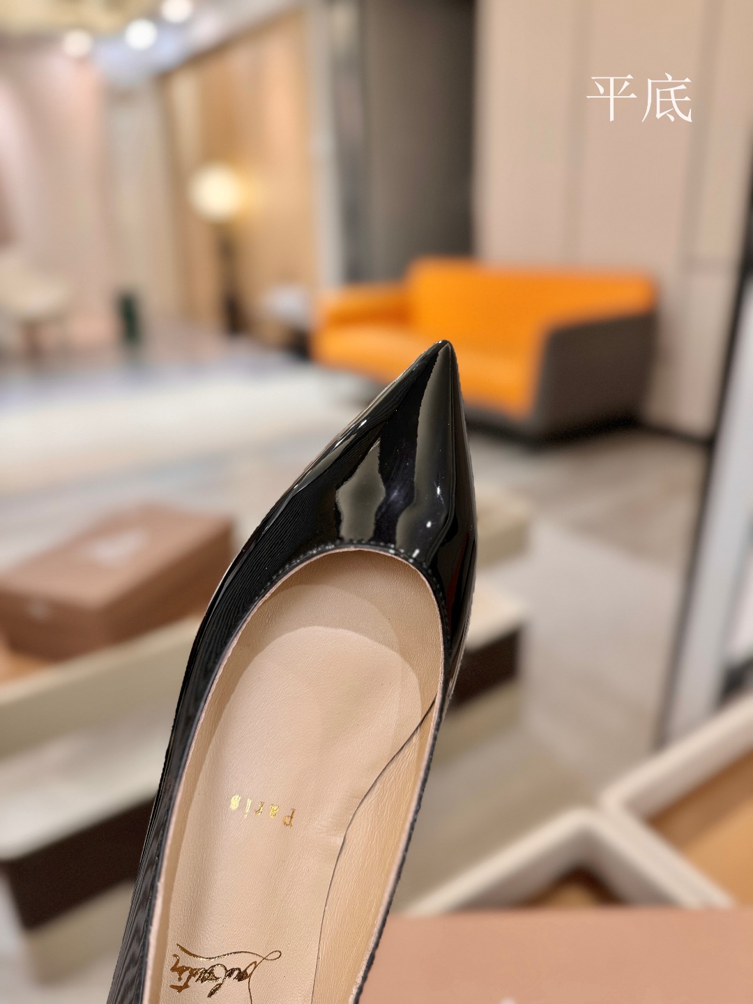 漆皮 单鞋（经典款）质感立体穿出时尚芭莎的气质优质皮里更加柔软透气，无敌瘦腿，穿上立马拉升腿的长度～涵深