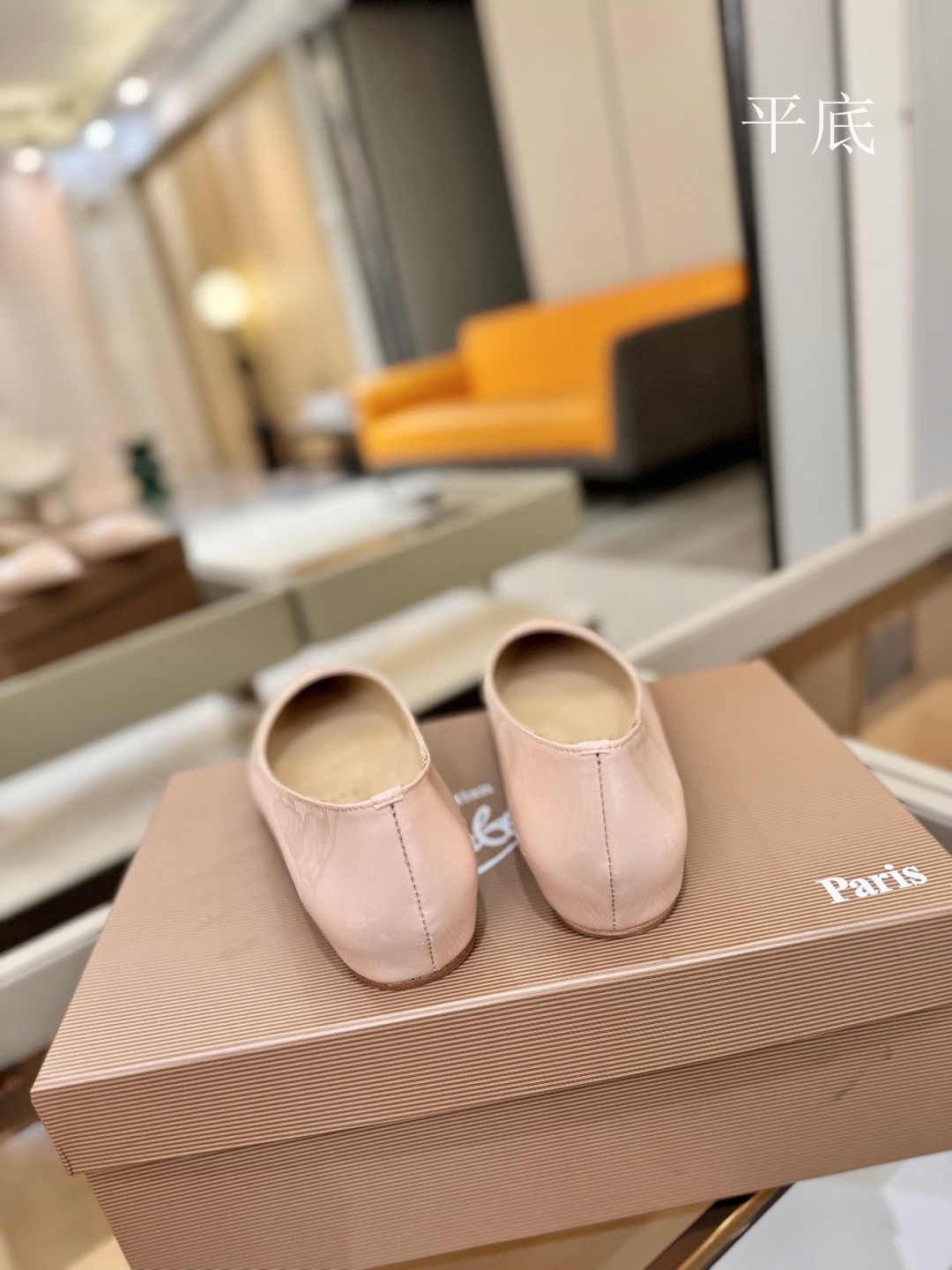 漆皮 单鞋（经典款）质感立体穿出时尚芭莎的气质优质皮里更加柔软透气，无敌瘦腿，穿上立马拉升腿的长度～涵深