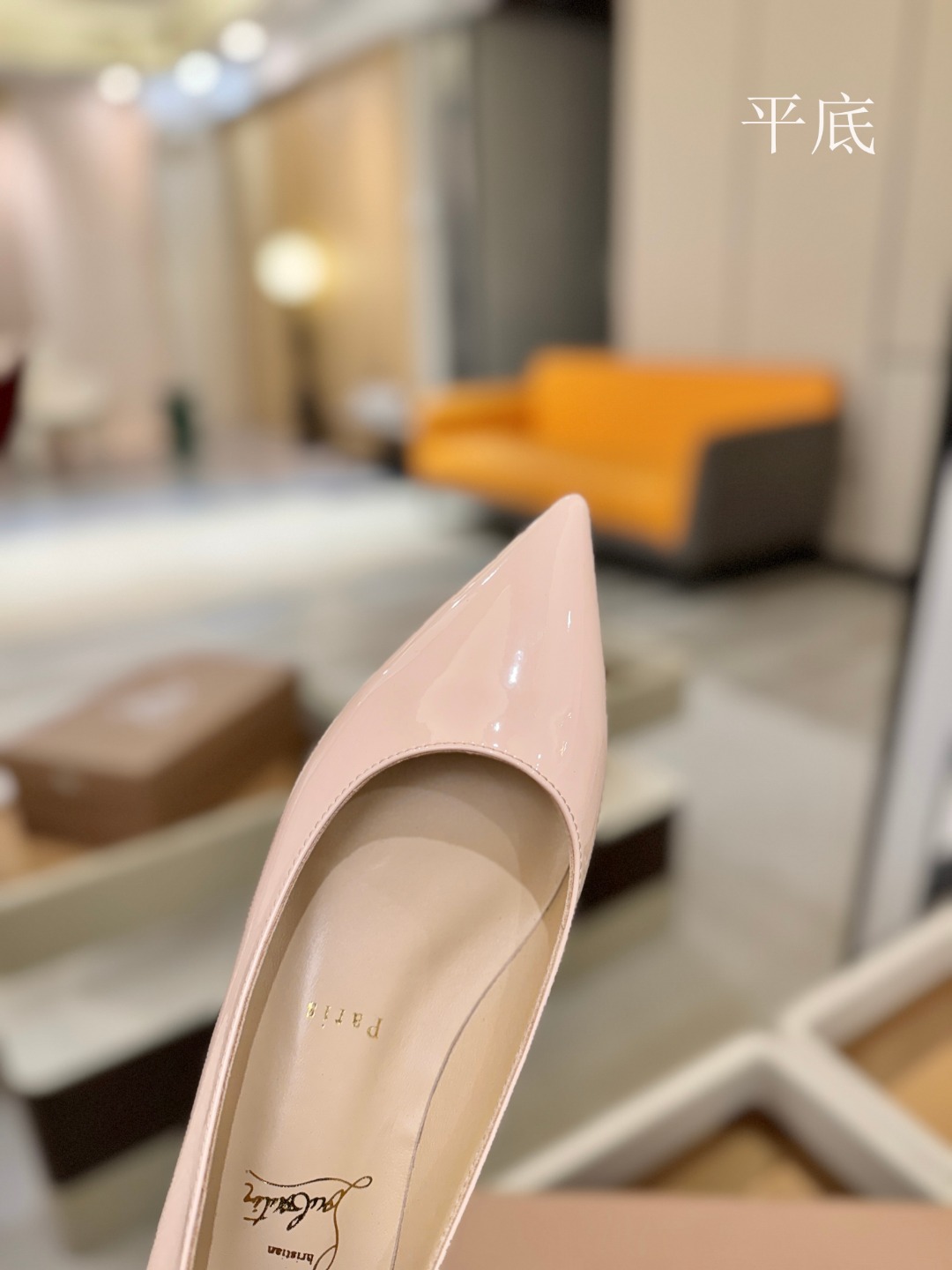 漆皮 单鞋（经典款）质感立体穿出时尚芭莎的气质优质皮里更加柔软透气，无敌瘦腿，穿上立马拉升腿的长度～涵深