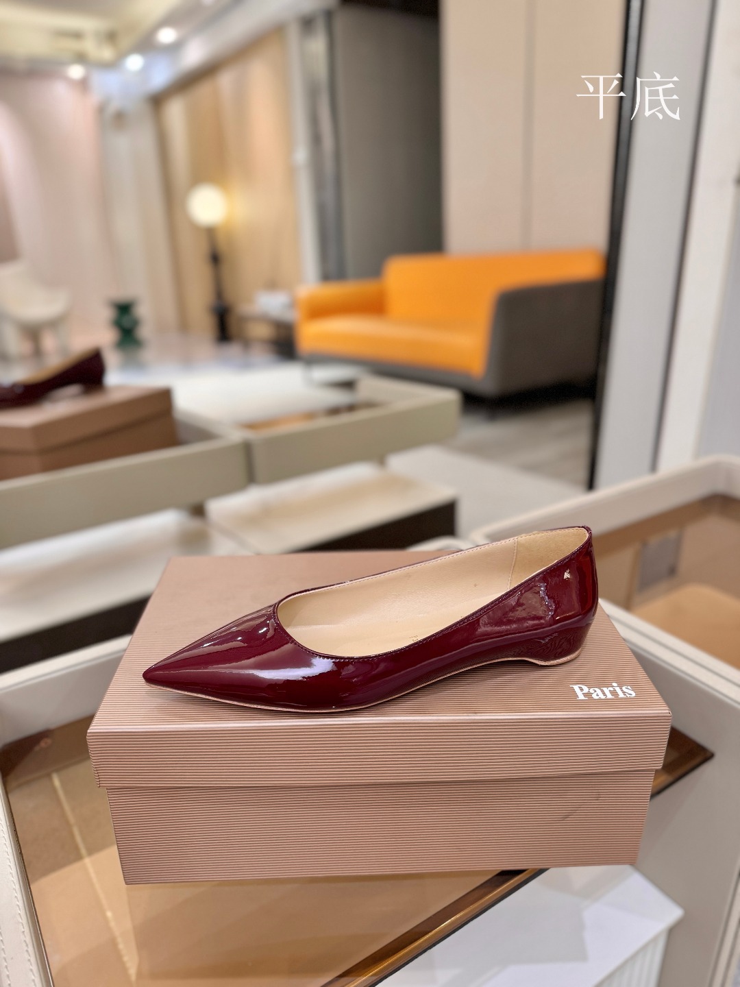 漆皮 单鞋（经典款）质感立体穿出时尚芭莎的气质优质皮里更加柔软透气，无敌瘦腿，穿上立马拉升腿的长度～涵深