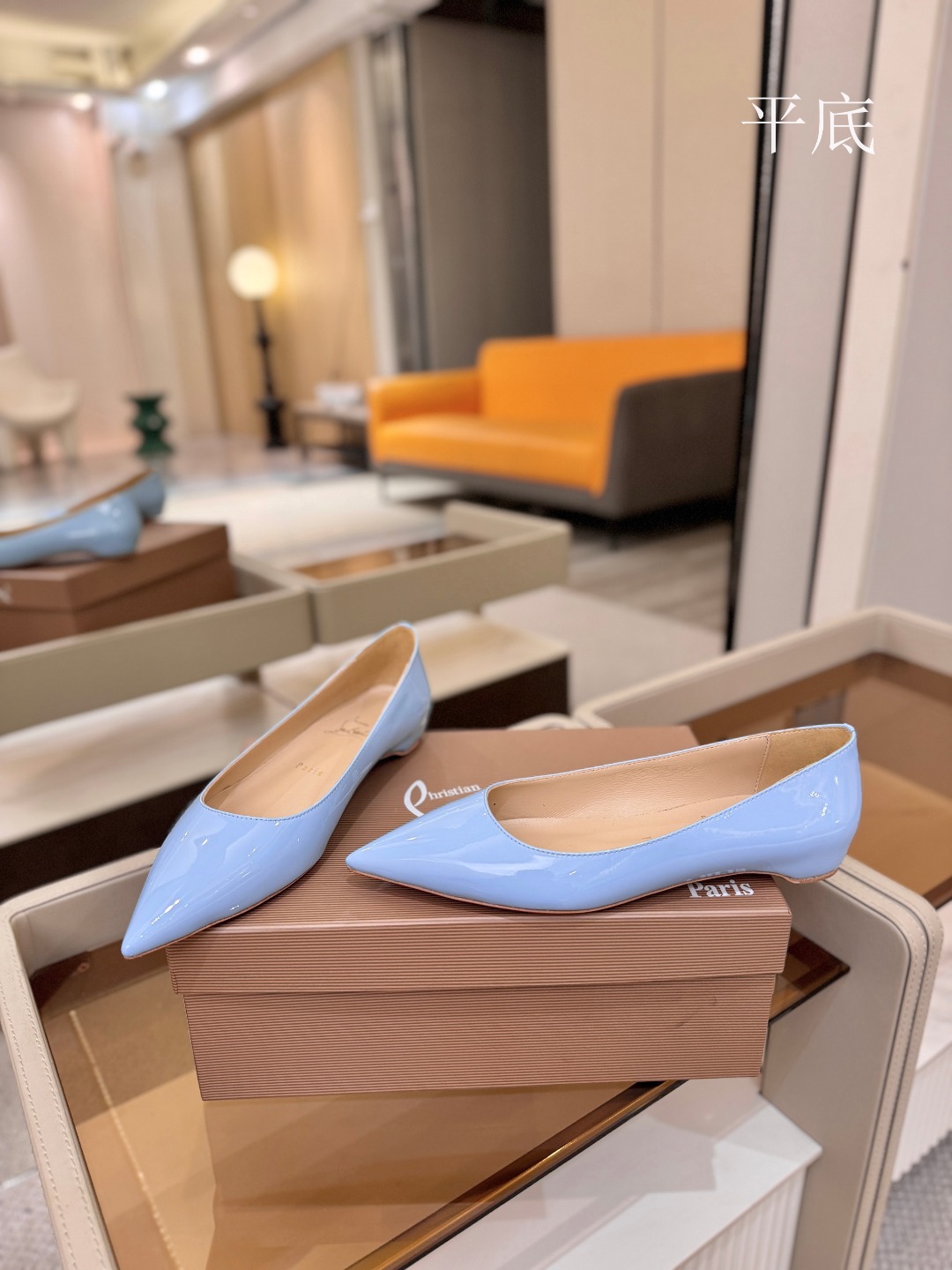 漆皮 单鞋（经典款）质感立体穿出时尚芭莎的气质优质皮里更加柔软透气，无敌瘦腿，穿上立马拉升腿的长度～涵深