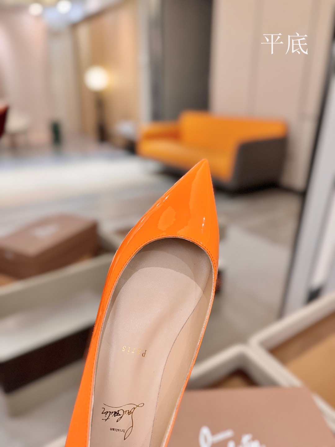 漆皮 单鞋（经典款）质感立体穿出时尚芭莎的气质优质皮里更加柔软透气，无敌瘦腿，穿上立马拉升腿的长度～涵深