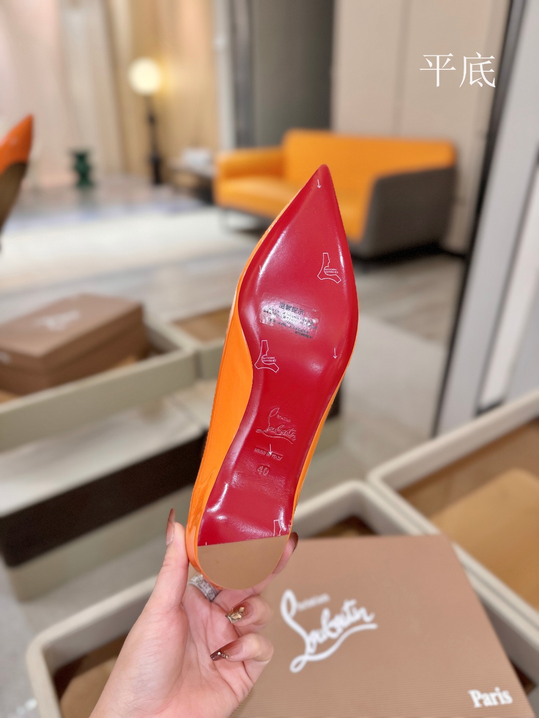 漆皮 单鞋（经典款）质感立体穿出时尚芭莎的气质优质皮里更加柔软透气，无敌瘦腿，穿上立马拉升腿的长度～涵深