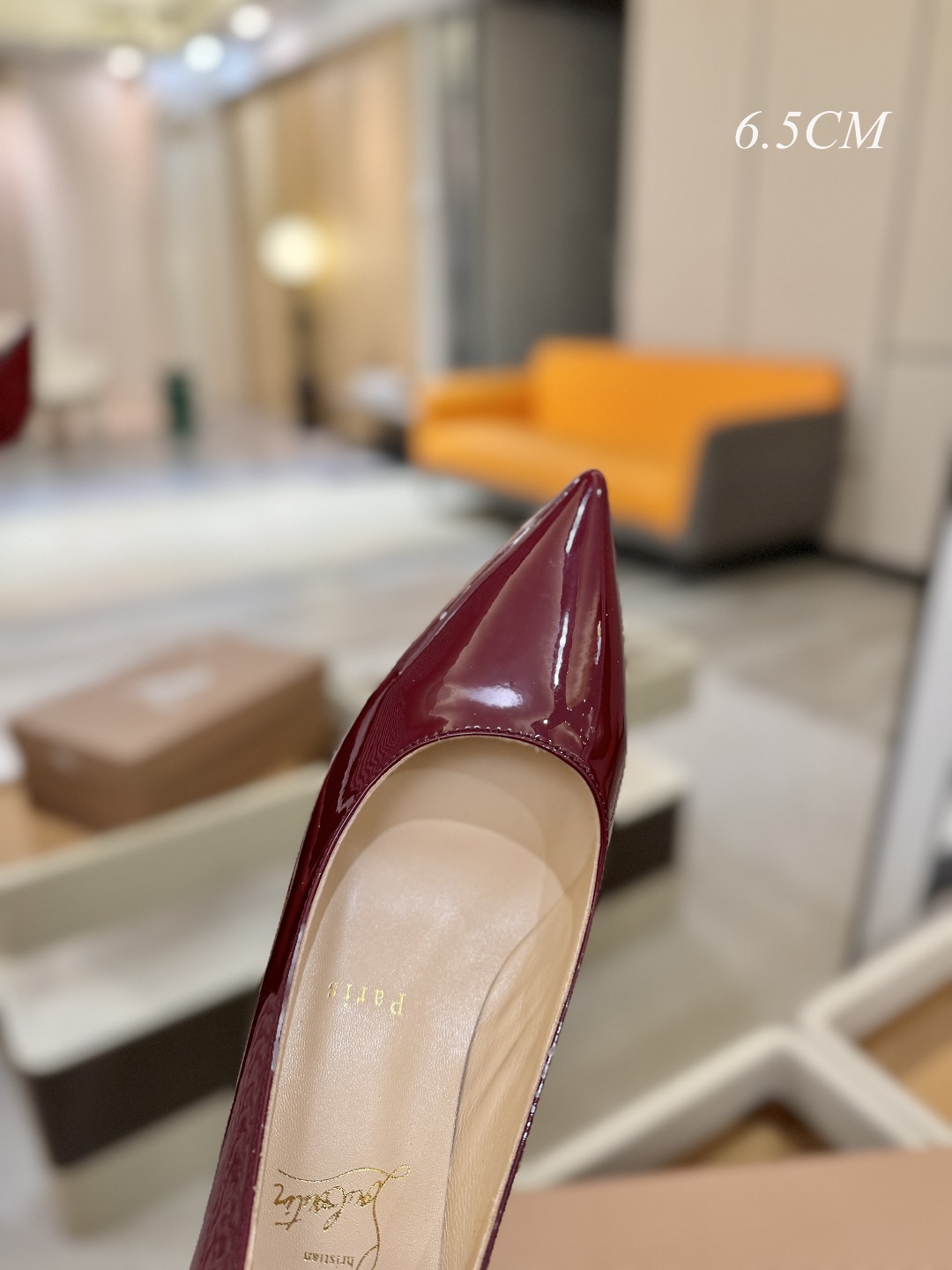 漆皮 单鞋（经典款）质感立体穿出时尚芭莎的气质优质皮里更加柔软透气，无敌瘦腿，穿上立马拉升腿的长度～涵深