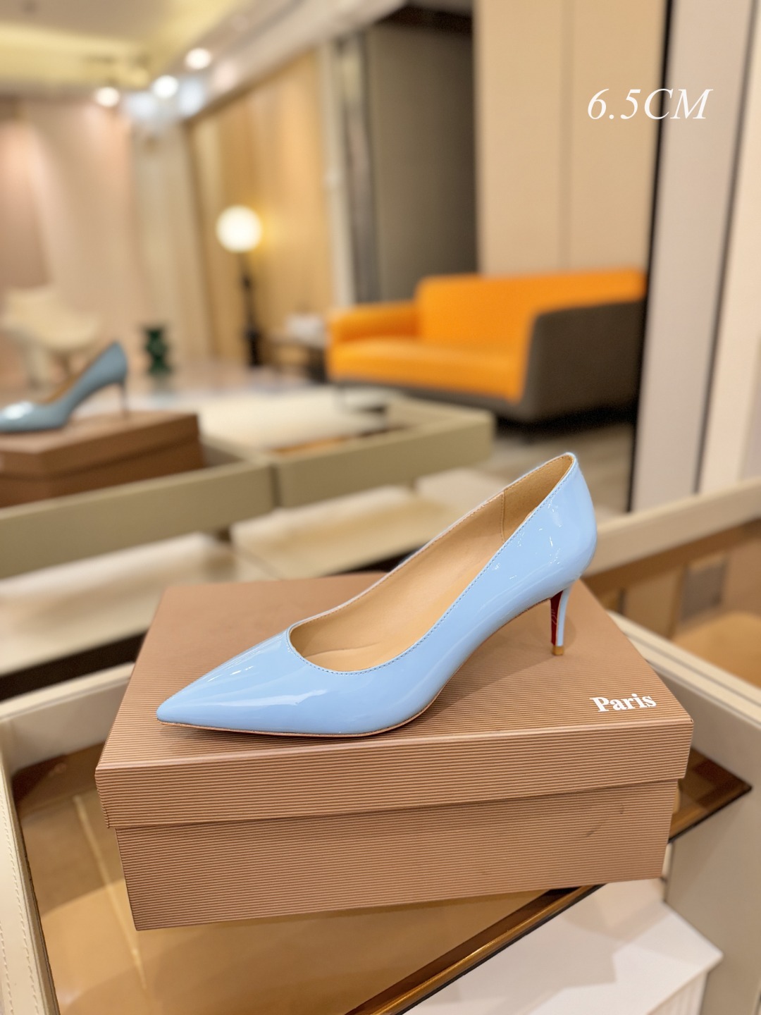 漆皮 单鞋（经典款）质感立体穿出时尚芭莎的气质优质皮里更加柔软透气，无敌瘦腿，穿上立马拉升腿的长度～涵深