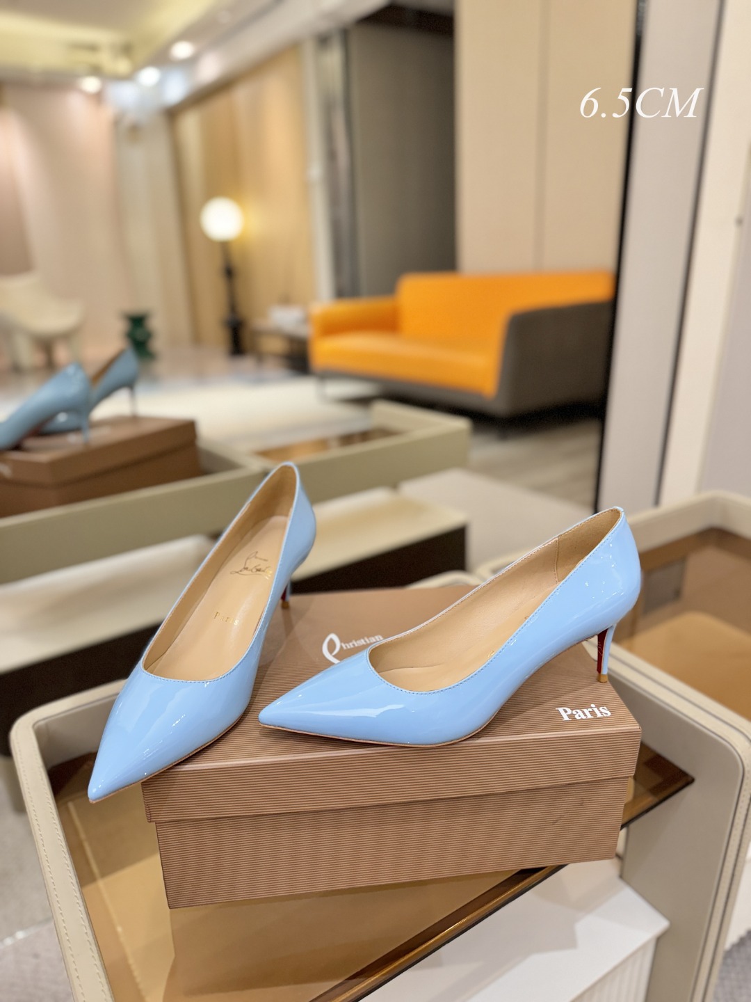 漆皮 单鞋（经典款）质感立体穿出时尚芭莎的气质优质皮里更加柔软透气，无敌瘦腿，穿上立马拉升腿的长度～涵深