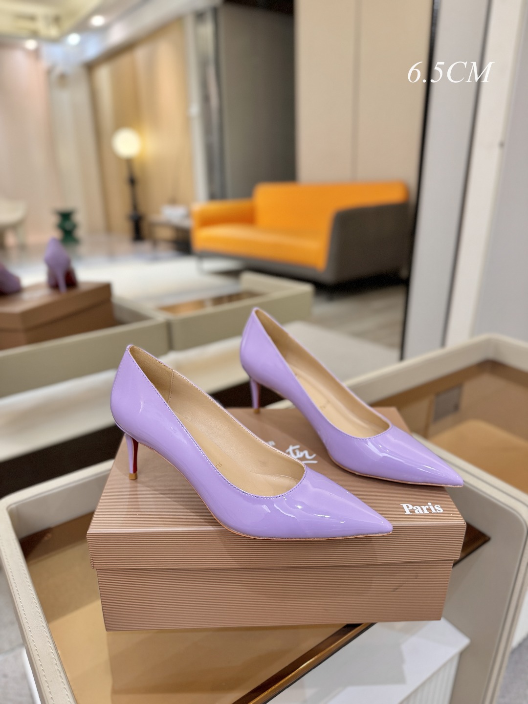 漆皮 单鞋（经典款）质感立体穿出时尚芭莎的气质优质皮里更加柔软透气，无敌瘦腿，穿上立马拉升腿的长度～涵深