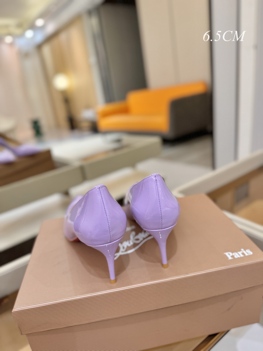 漆皮 单鞋（经典款）质感立体穿出时尚芭莎的气质优质皮里更加柔软透气，无敌瘦腿，穿上立马拉升腿的长度～涵深