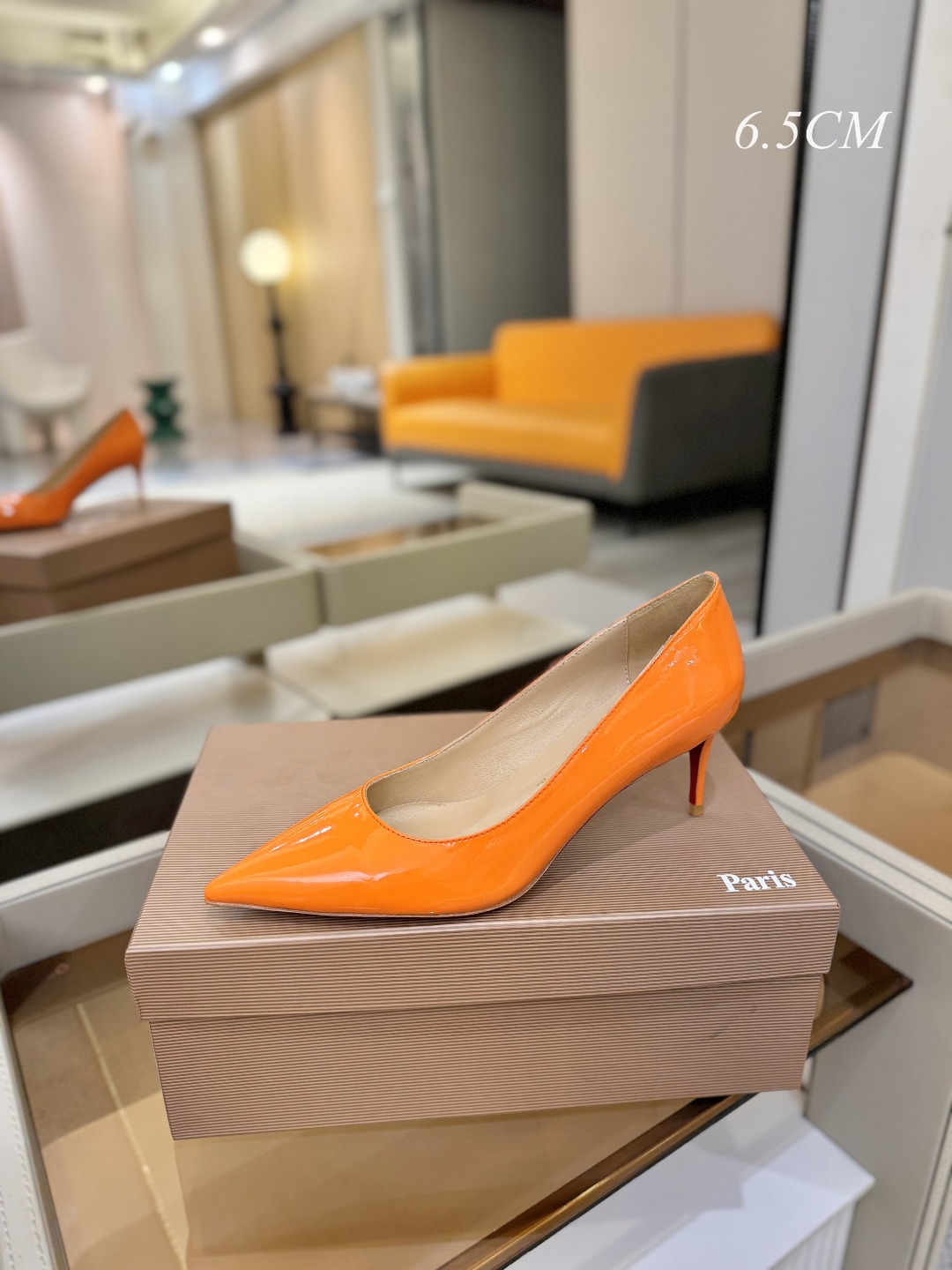 漆皮 单鞋（经典款）质感立体穿出时尚芭莎的气质优质皮里更加柔软透气，无敌瘦腿，穿上立马拉升腿的长度～涵深