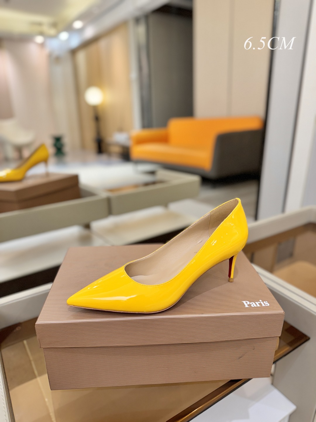 漆皮 单鞋（经典款）质感立体穿出时尚芭莎的气质优质皮里更加柔软透气，无敌瘦腿，穿上立马拉升腿的长度～涵深