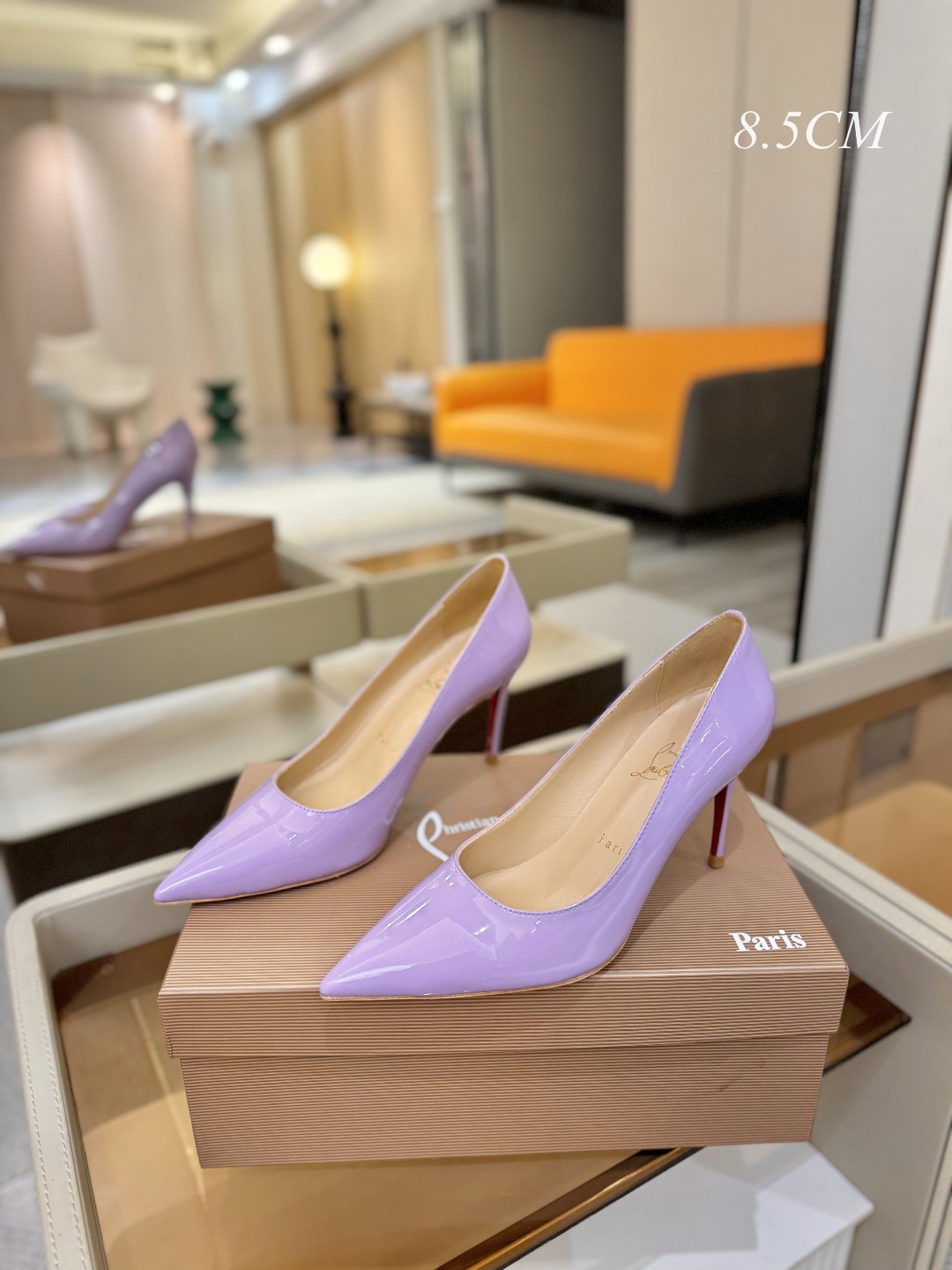 漆皮 单鞋（经典款）质感立体穿出时尚芭莎的气质优质皮里更加柔软透气，无敌瘦腿，穿上立马拉升腿的长度～涵深