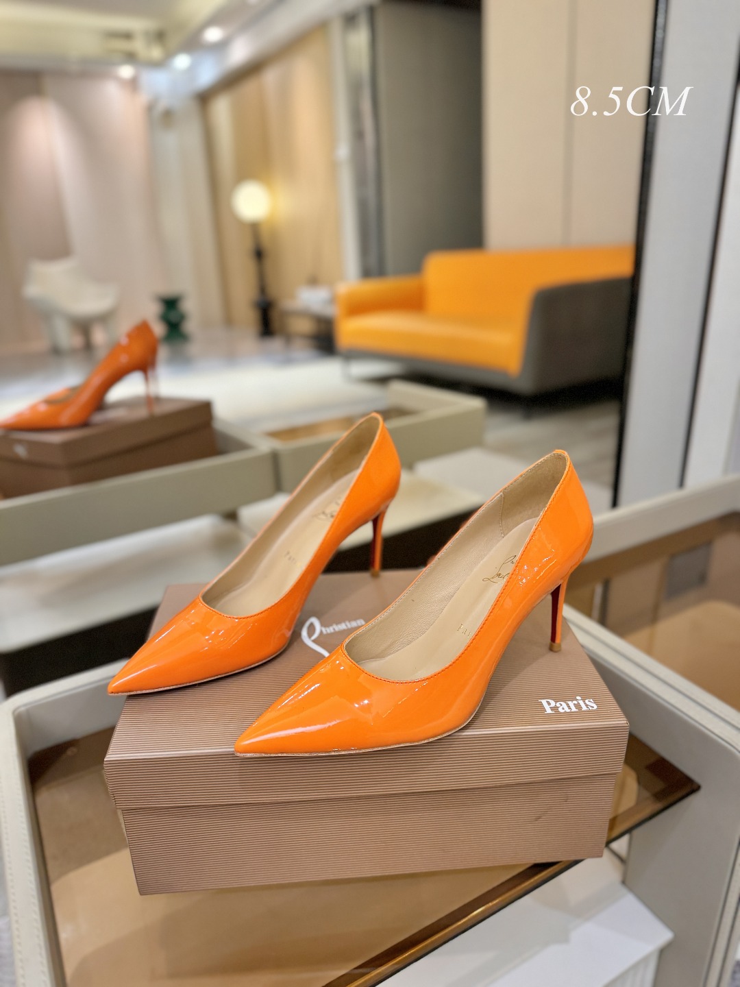 漆皮 单鞋（经典款）质感立体穿出时尚芭莎的气质优质皮里更加柔软透气，无敌瘦腿，穿上立马拉升腿的长度～涵深