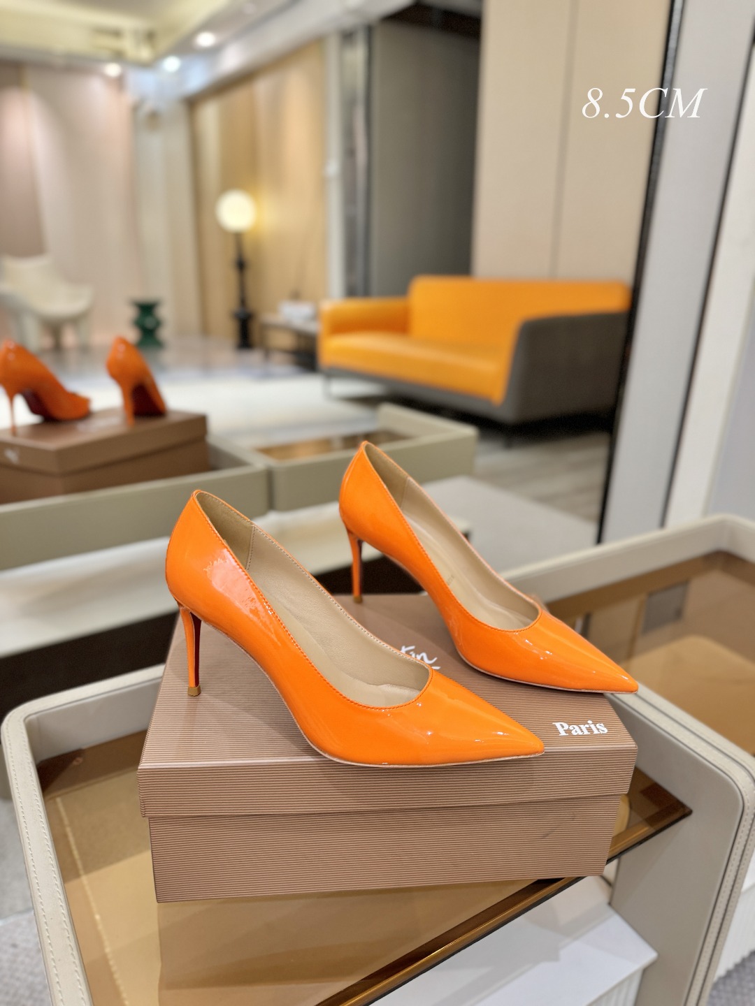 漆皮 单鞋（经典款）质感立体穿出时尚芭莎的气质优质皮里更加柔软透气，无敌瘦腿，穿上立马拉升腿的长度～涵深