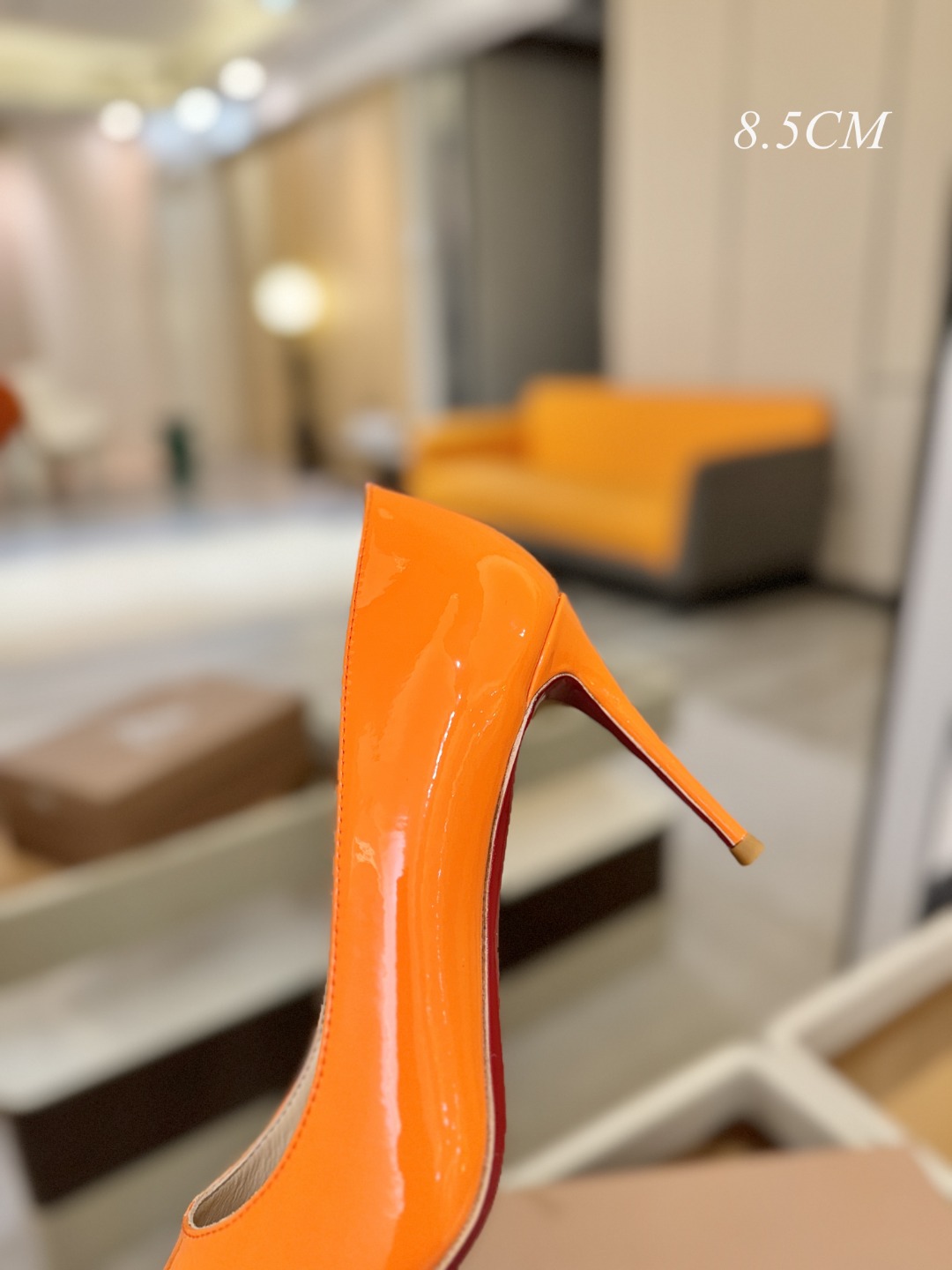 漆皮 单鞋（经典款）质感立体穿出时尚芭莎的气质优质皮里更加柔软透气，无敌瘦腿，穿上立马拉升腿的长度～涵深