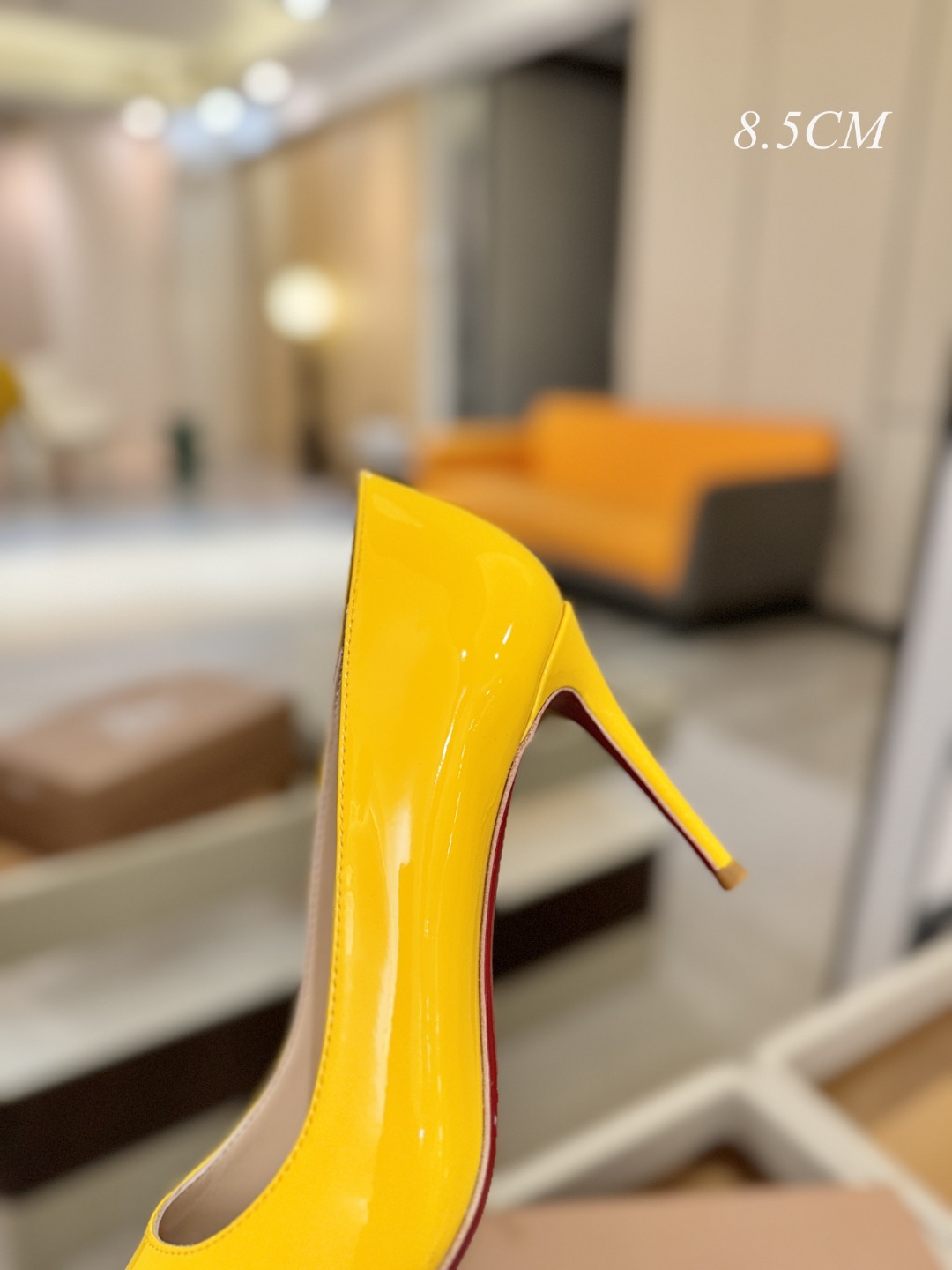 漆皮 单鞋（经典款）质感立体穿出时尚芭莎的气质优质皮里更加柔软透气，无敌瘦腿，穿上立马拉升腿的长度～涵深