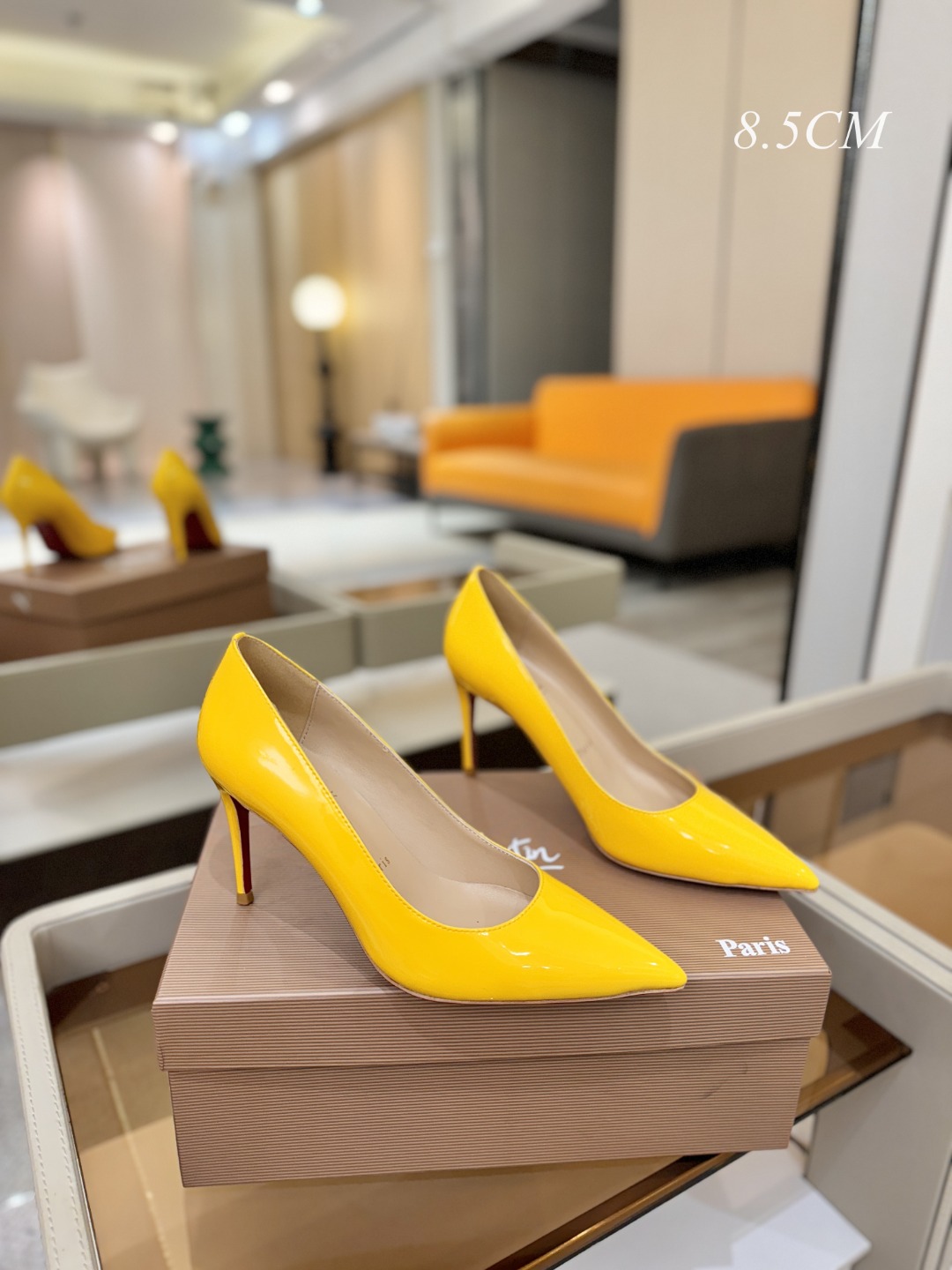 漆皮 单鞋（经典款）质感立体穿出时尚芭莎的气质优质皮里更加柔软透气，无敌瘦腿，穿上立马拉升腿的长度～涵深