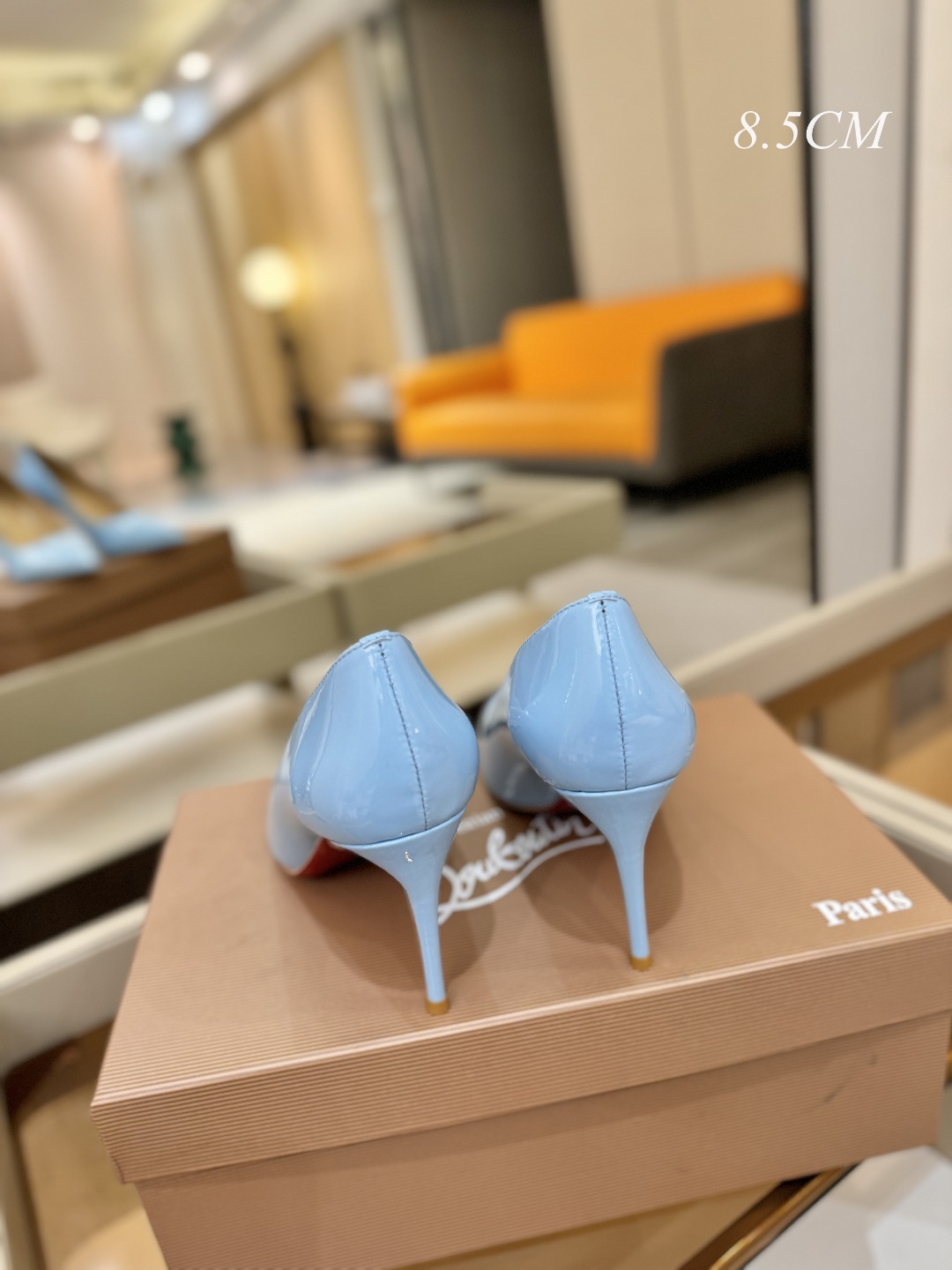 漆皮 单鞋（经典款）质感立体穿出时尚芭莎的气质优质皮里更加柔软透气，无敌瘦腿，穿上立马拉升腿的长度～涵深