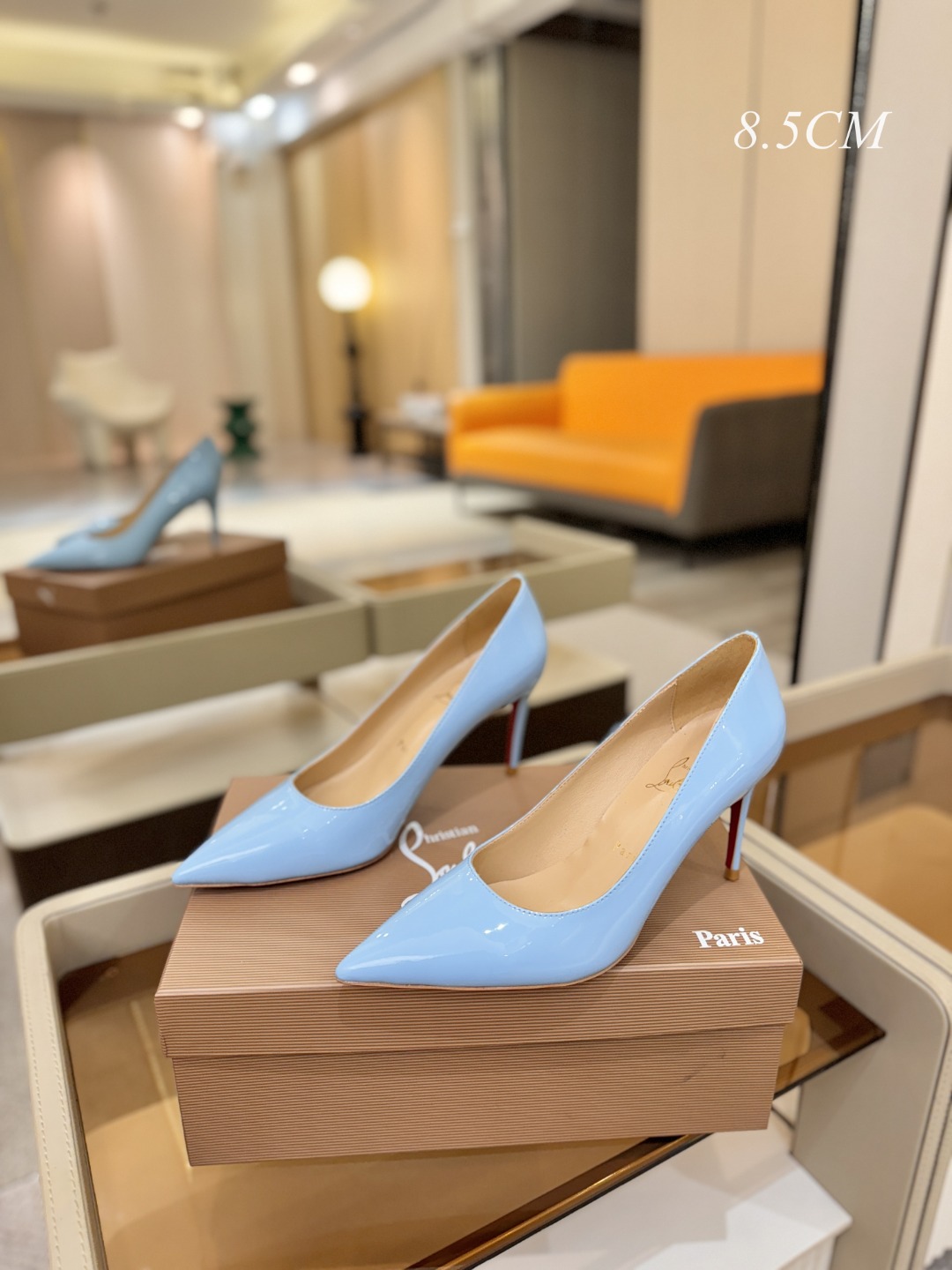 漆皮 单鞋（经典款）质感立体穿出时尚芭莎的气质优质皮里更加柔软透气，无敌瘦腿，穿上立马拉升腿的长度～涵深