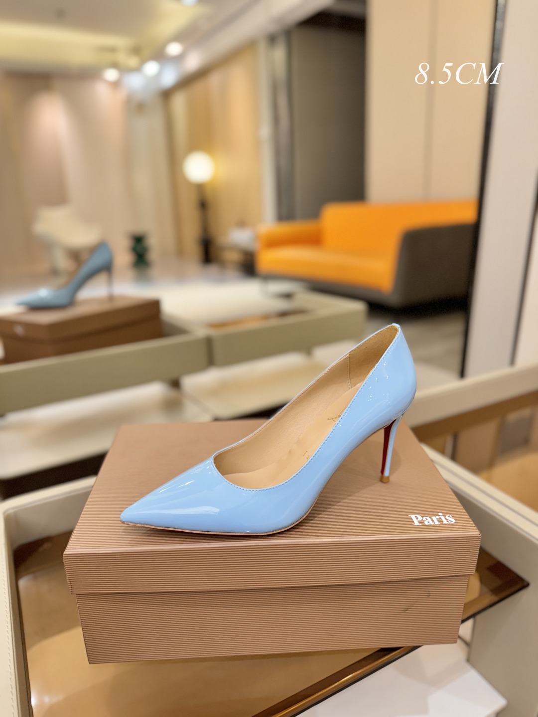 漆皮 单鞋（经典款）质感立体穿出时尚芭莎的气质优质皮里更加柔软透气，无敌瘦腿，穿上立马拉升腿的长度～涵深