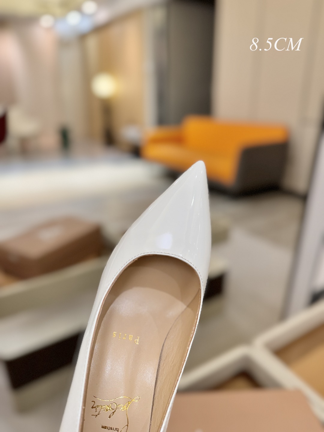 漆皮 单鞋（经典款）质感立体穿出时尚芭莎的气质优质皮里更加柔软透气，无敌瘦腿，穿上立马拉升腿的长度～涵深