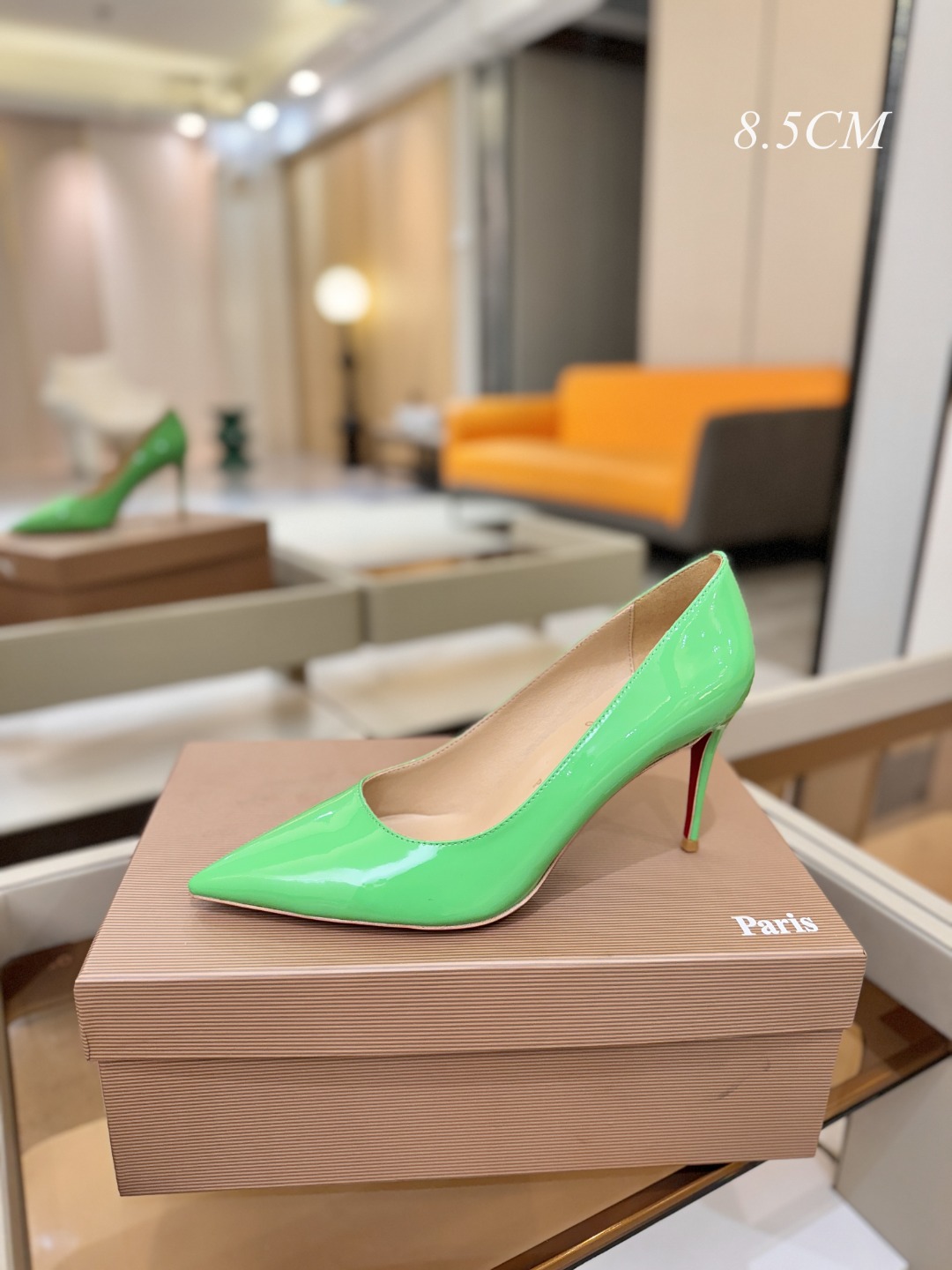 漆皮 单鞋（经典款）质感立体穿出时尚芭莎的气质优质皮里更加柔软透气，无敌瘦腿，穿上立马拉升腿的长度～涵深