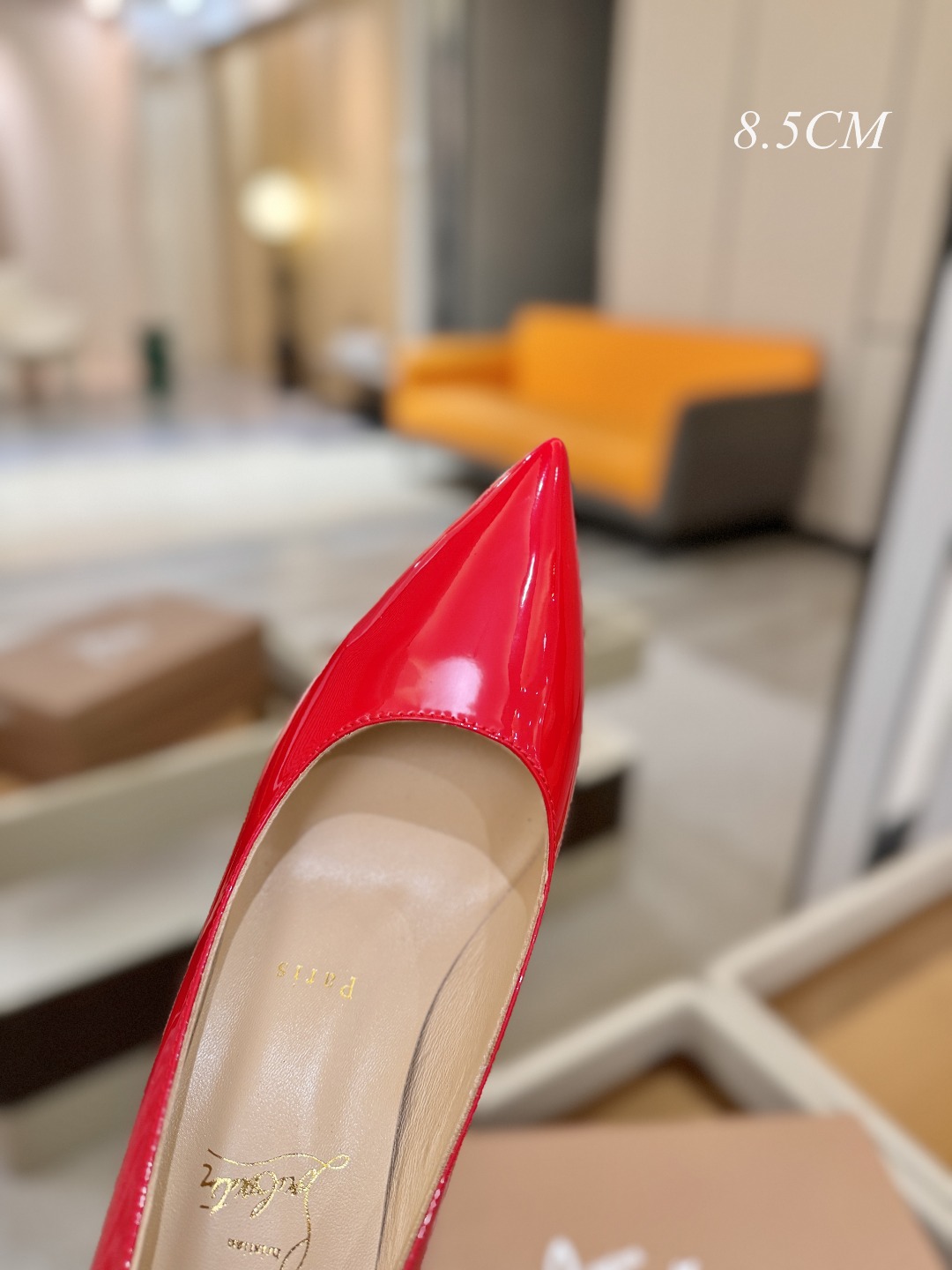 漆皮 单鞋（经典款）质感立体穿出时尚芭莎的气质优质皮里更加柔软透气，无敌瘦腿，穿上立马拉升腿的长度～涵深