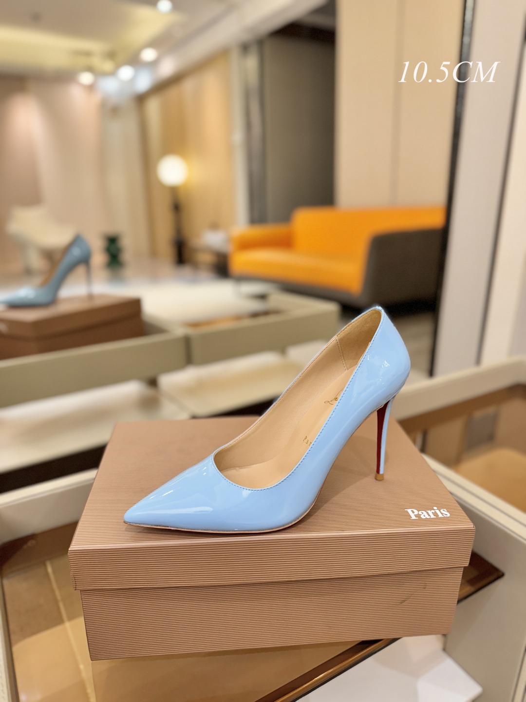 漆皮 单鞋（经典款）质感立体穿出时尚芭莎的气质优质皮里更加柔软透气，无敌瘦腿，穿上立马拉升腿的长度～涵深