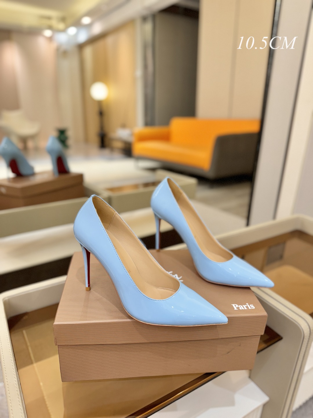 漆皮 单鞋（经典款）质感立体穿出时尚芭莎的气质优质皮里更加柔软透气，无敌瘦腿，穿上立马拉升腿的长度～涵深