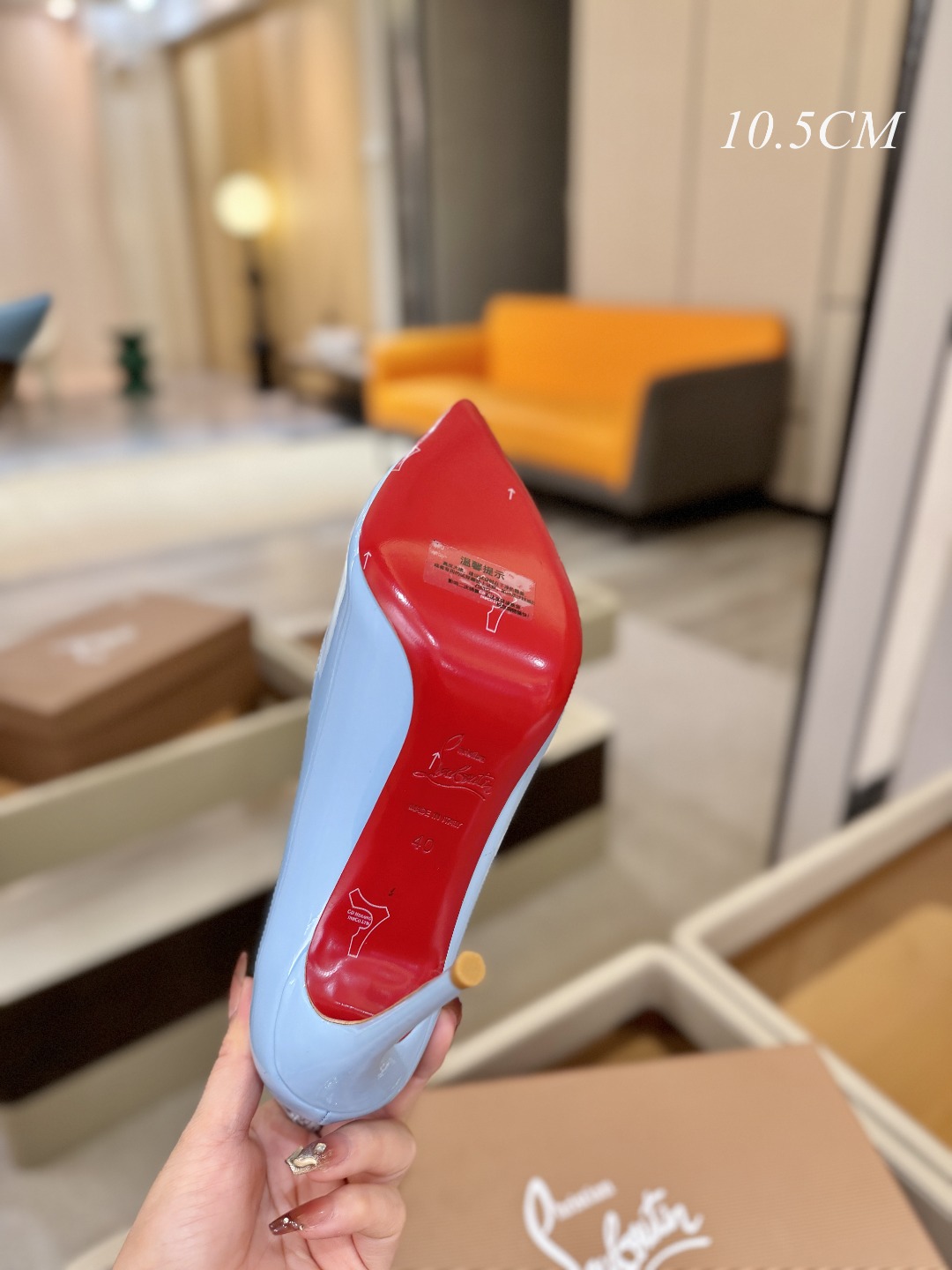 漆皮 单鞋（经典款）质感立体穿出时尚芭莎的气质优质皮里更加柔软透气，无敌瘦腿，穿上立马拉升腿的长度～涵深