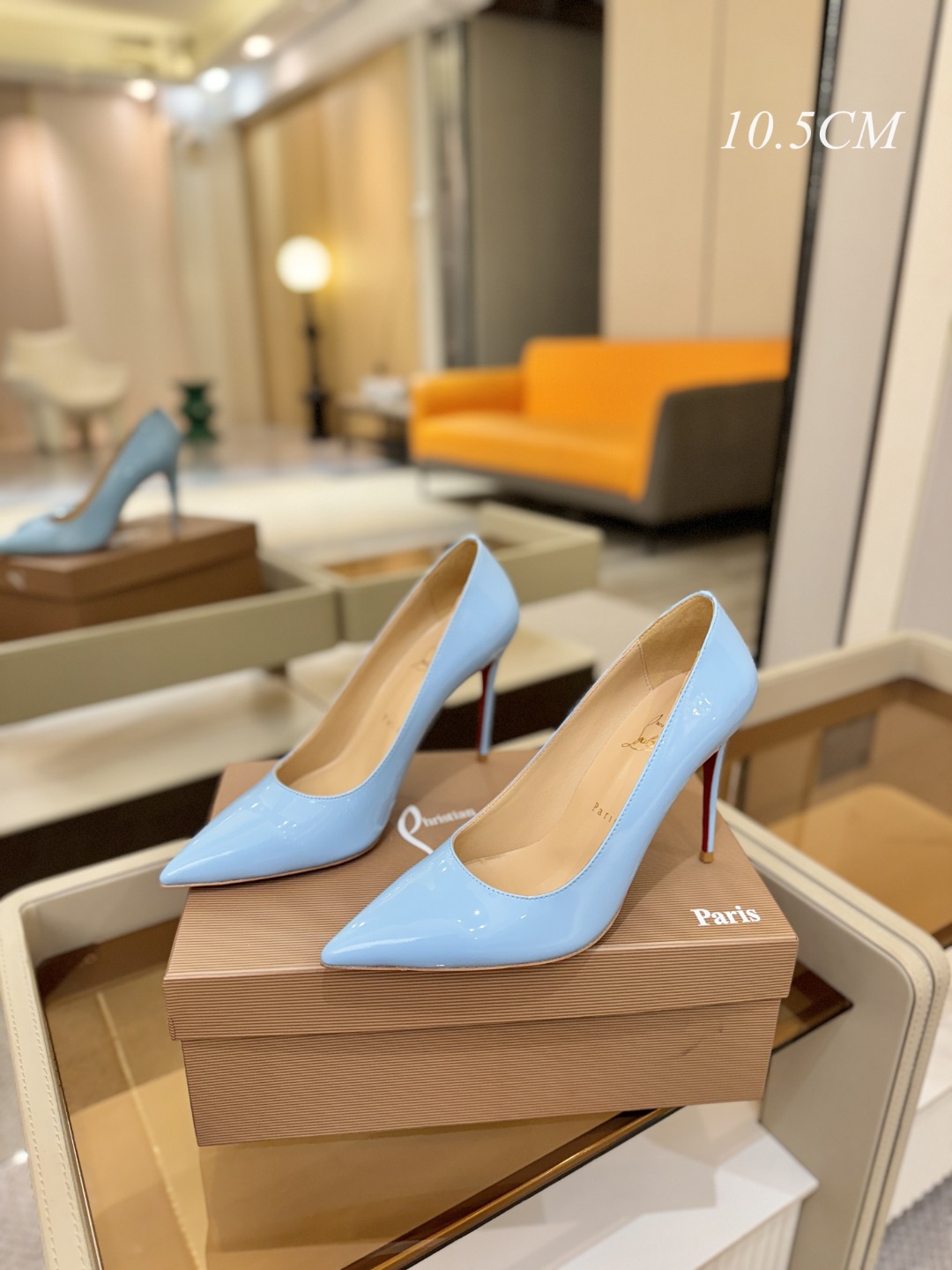 漆皮 单鞋（经典款）质感立体穿出时尚芭莎的气质优质皮里更加柔软透气，无敌瘦腿，穿上立马拉升腿的长度～涵深