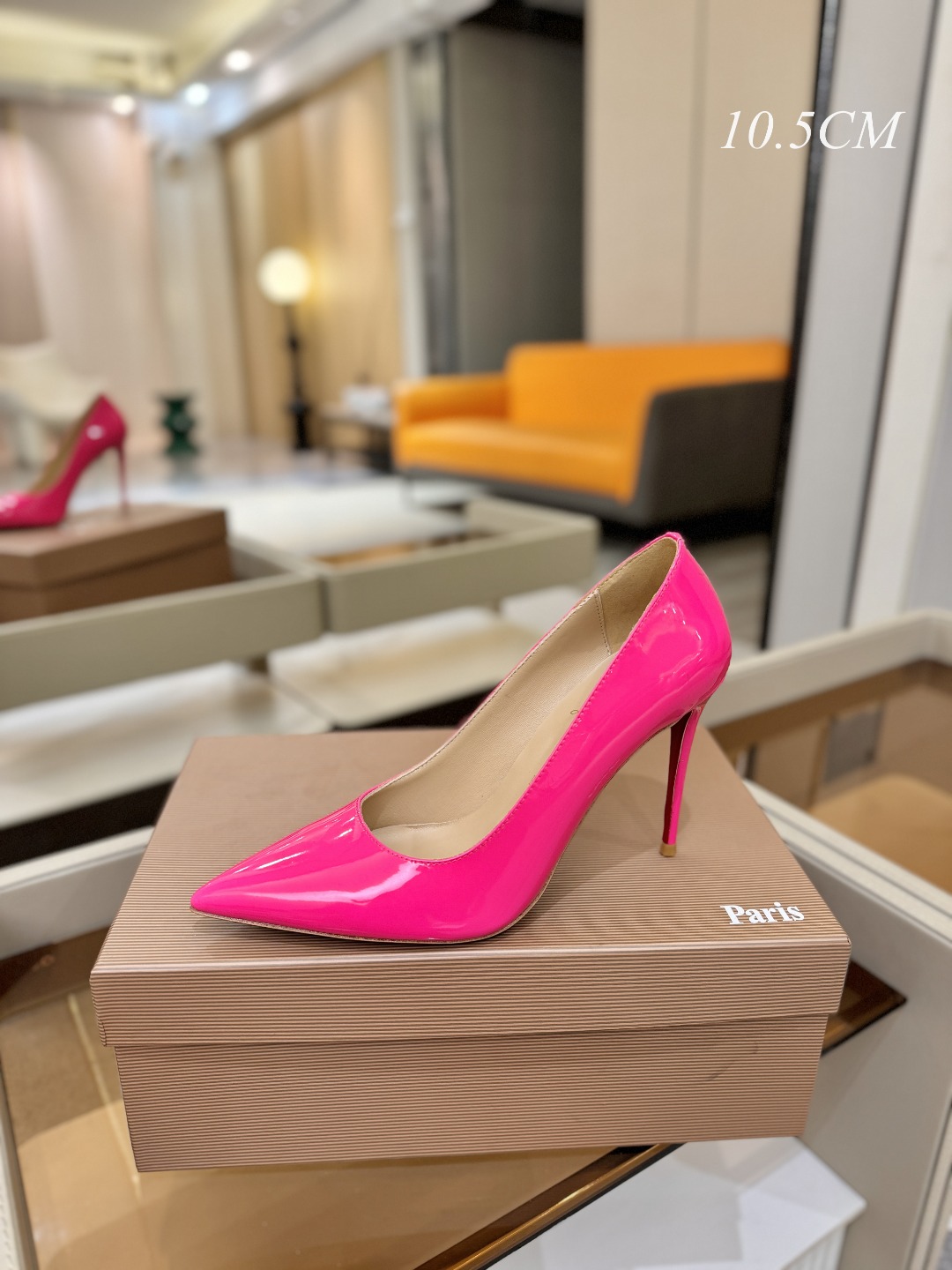 漆皮 单鞋（经典款）质感立体穿出时尚芭莎的气质优质皮里更加柔软透气，无敌瘦腿，穿上立马拉升腿的长度～涵深