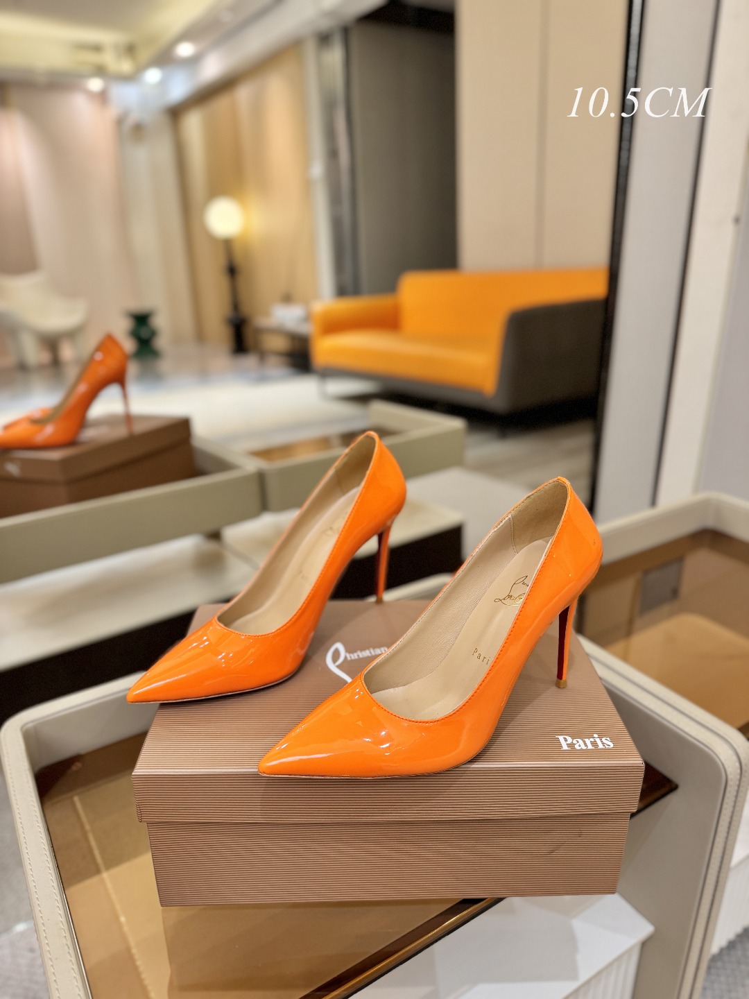 漆皮 单鞋（经典款）质感立体穿出时尚芭莎的气质优质皮里更加柔软透气，无敌瘦腿，穿上立马拉升腿的长度～涵深