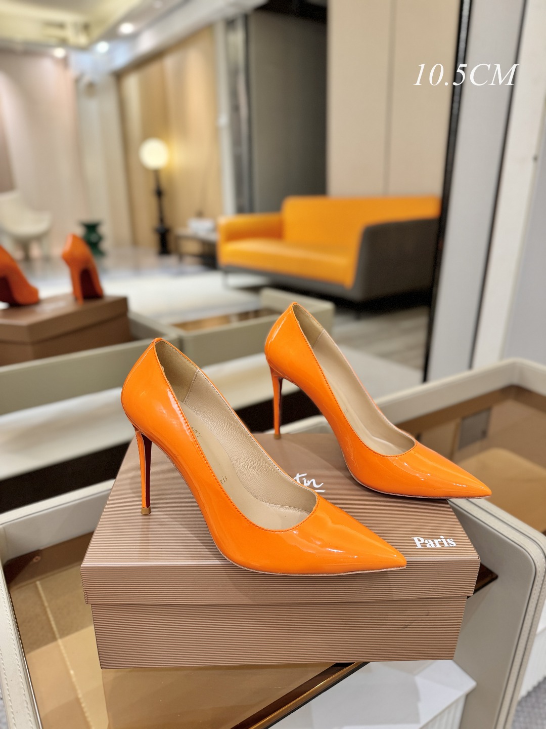 漆皮 单鞋（经典款）质感立体穿出时尚芭莎的气质优质皮里更加柔软透气，无敌瘦腿，穿上立马拉升腿的长度～涵深