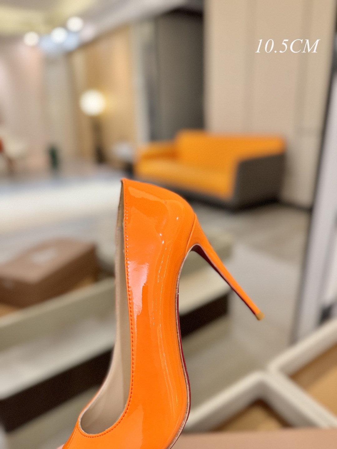 漆皮 单鞋（经典款）质感立体穿出时尚芭莎的气质优质皮里更加柔软透气，无敌瘦腿，穿上立马拉升腿的长度～涵深