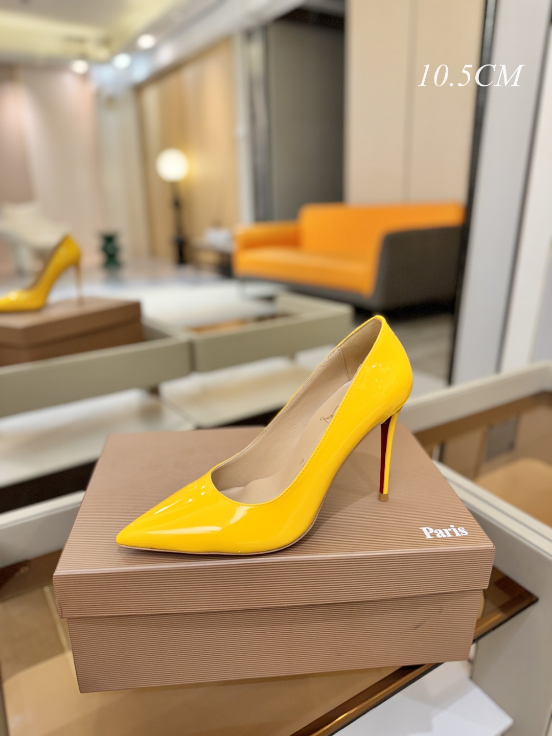 漆皮 单鞋（经典款）质感立体穿出时尚芭莎的气质优质皮里更加柔软透气，无敌瘦腿，穿上立马拉升腿的长度～涵深