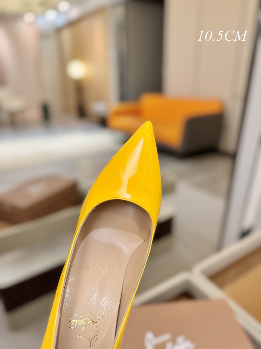 漆皮 单鞋（经典款）质感立体穿出时尚芭莎的气质优质皮里更加柔软透气，无敌瘦腿，穿上立马拉升腿的长度～涵深